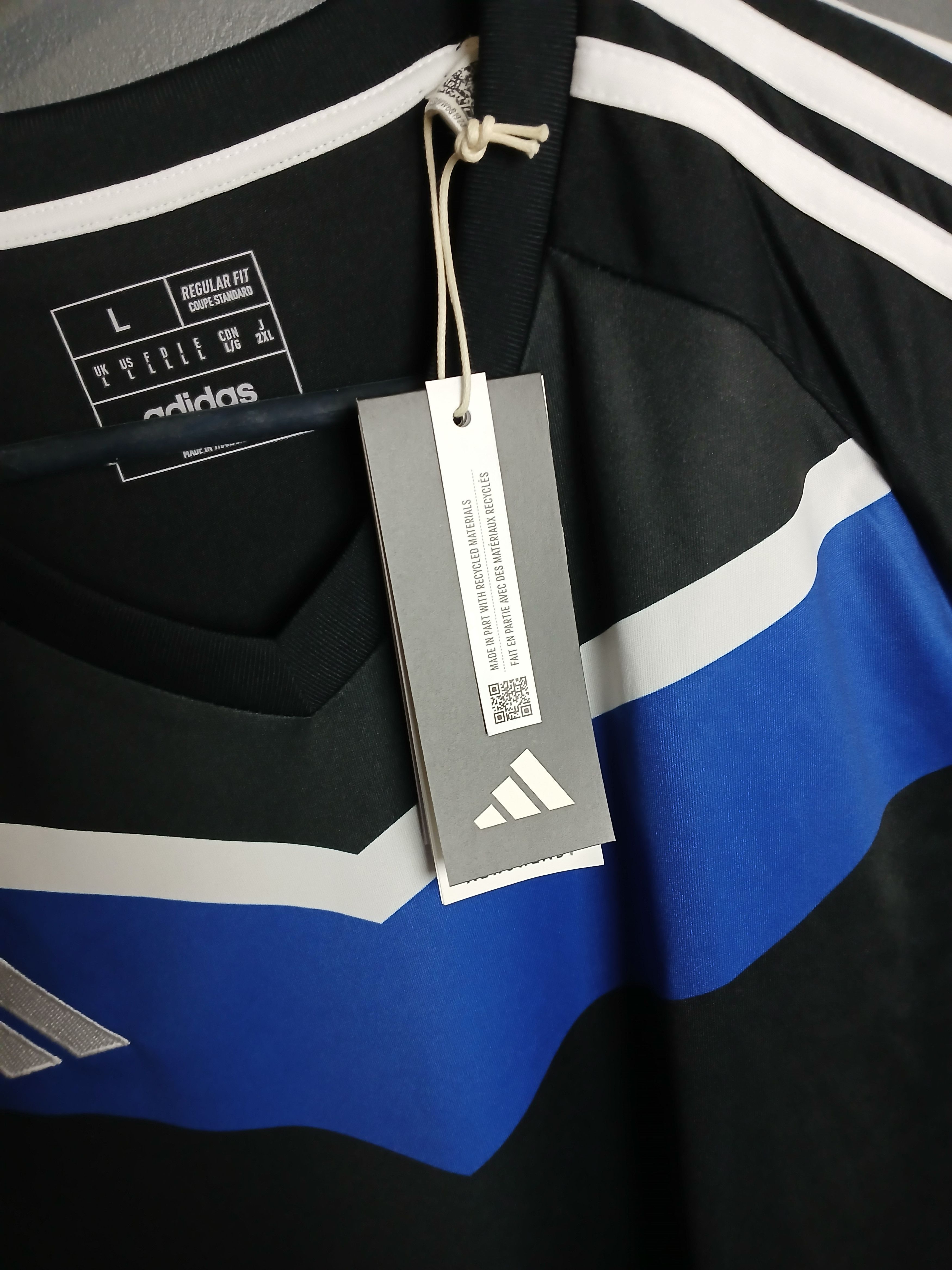 Adidas New Adidas T-Shirt Size US L / EU 52-54 / 3 - 10 Thumbnail