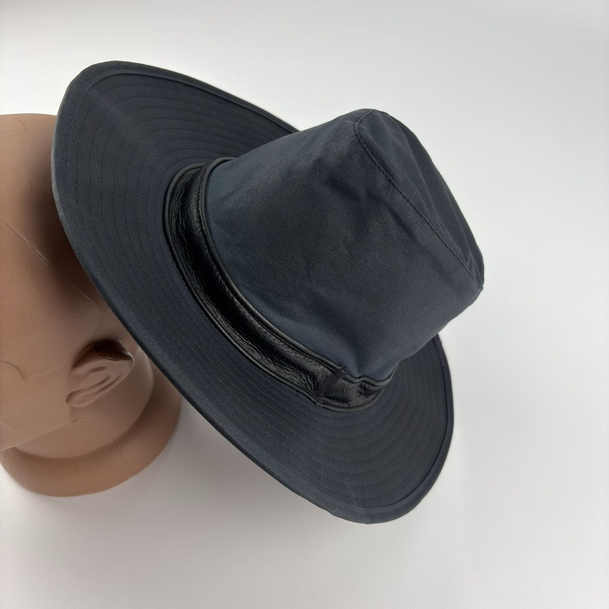 Barbour Vintage Barbour Waxed Bucket Cap Hat Size ONE SIZE - 9 Thumbnail