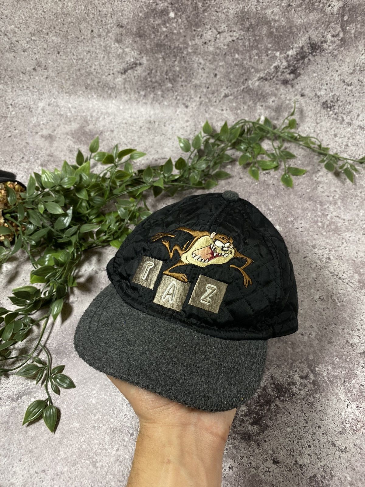 Nike Kyrie friends hat Grailed