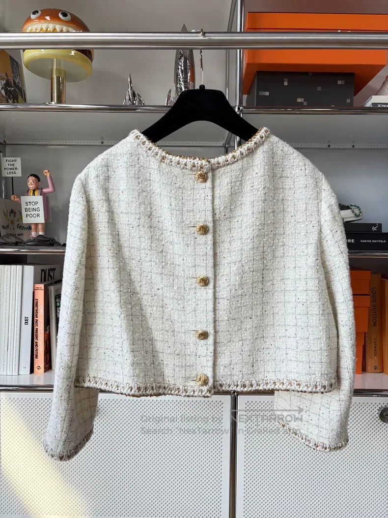Chanel Chanel 25a handicraft workshop white plaid gold silk edge Size XS / US 0-2 / IT 36-38 - 2 Thumbnail