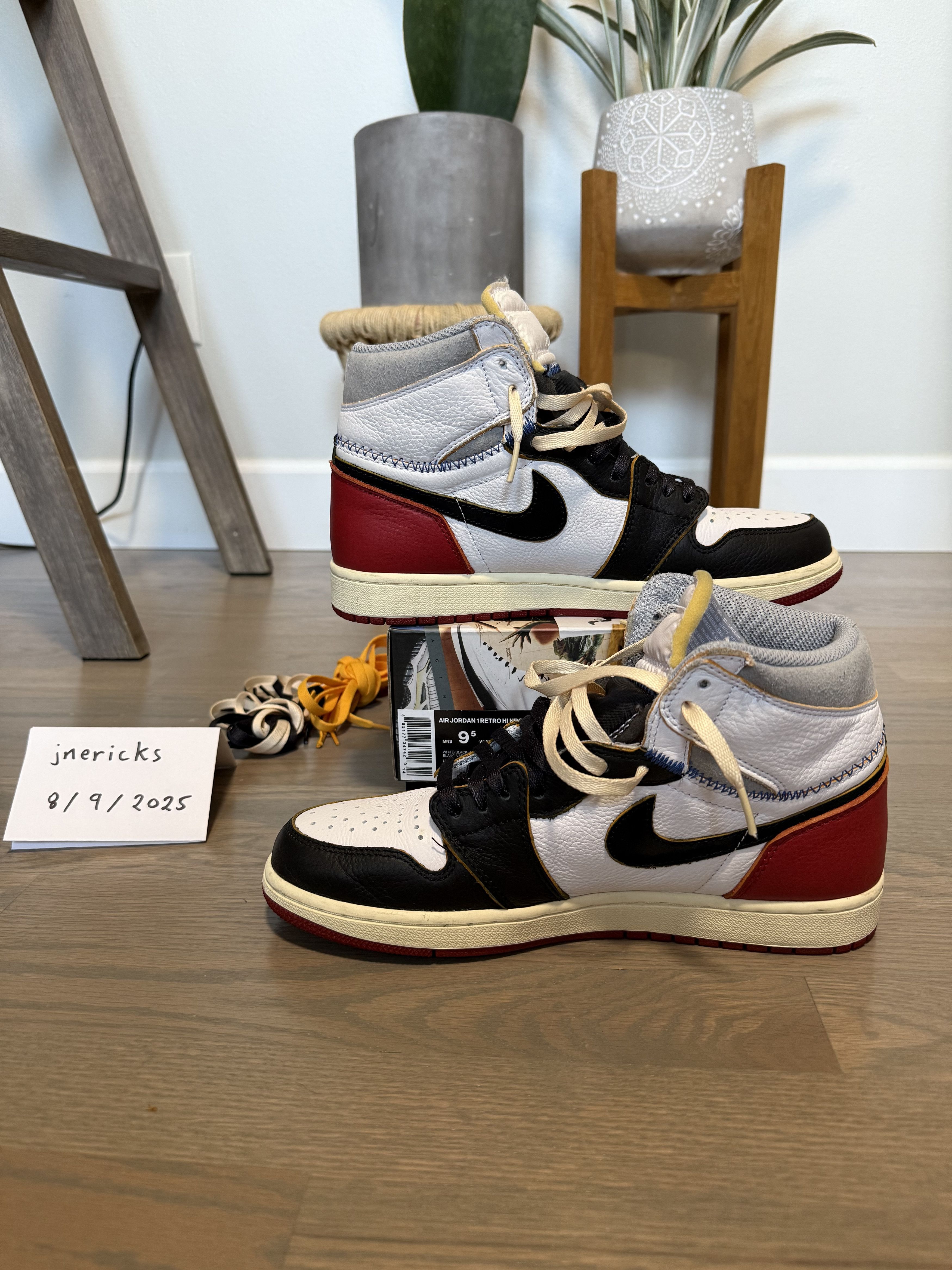 Jordan Brand × Union LA Jordan 1 Retro High Union Los Angeles Black Toe Size US 9.5 / EU 42-43 - 4 Thumbnail
