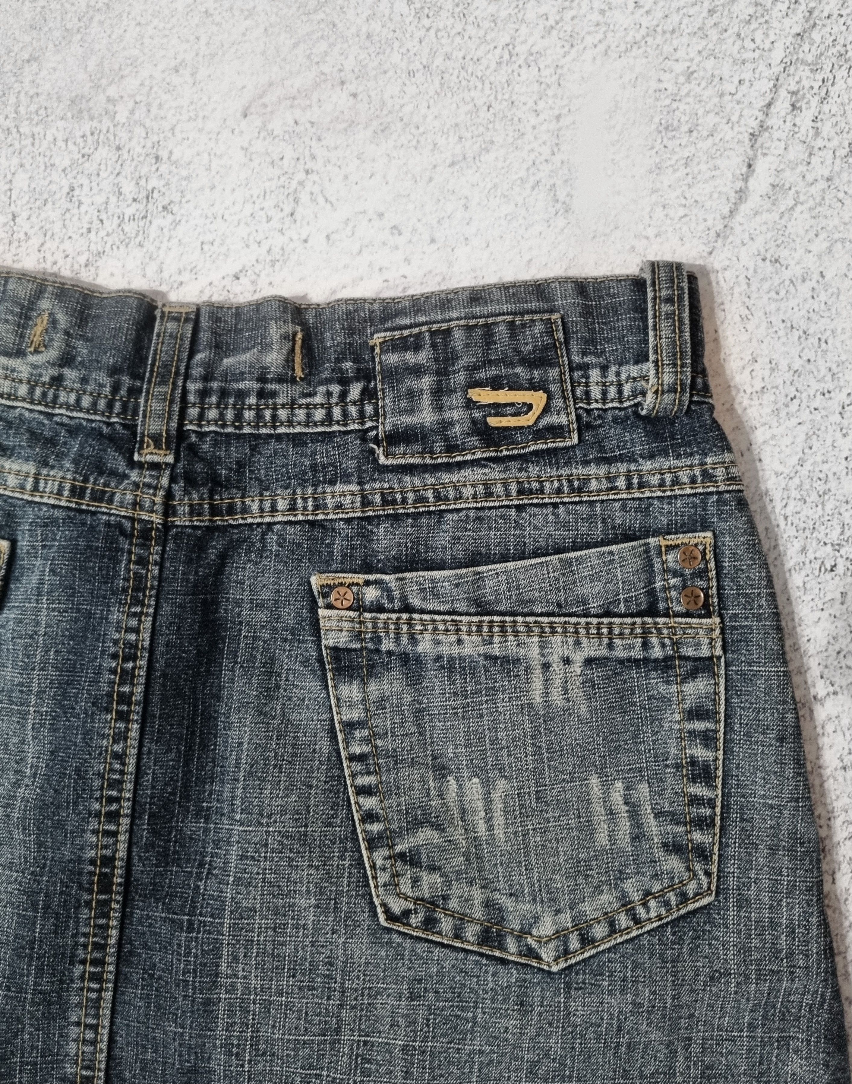 Diesel Vintage Diesel Avant Garde Jeans Mini Skirt Y2K Size 30" / US 8 / IT 44 - 8 Thumbnail