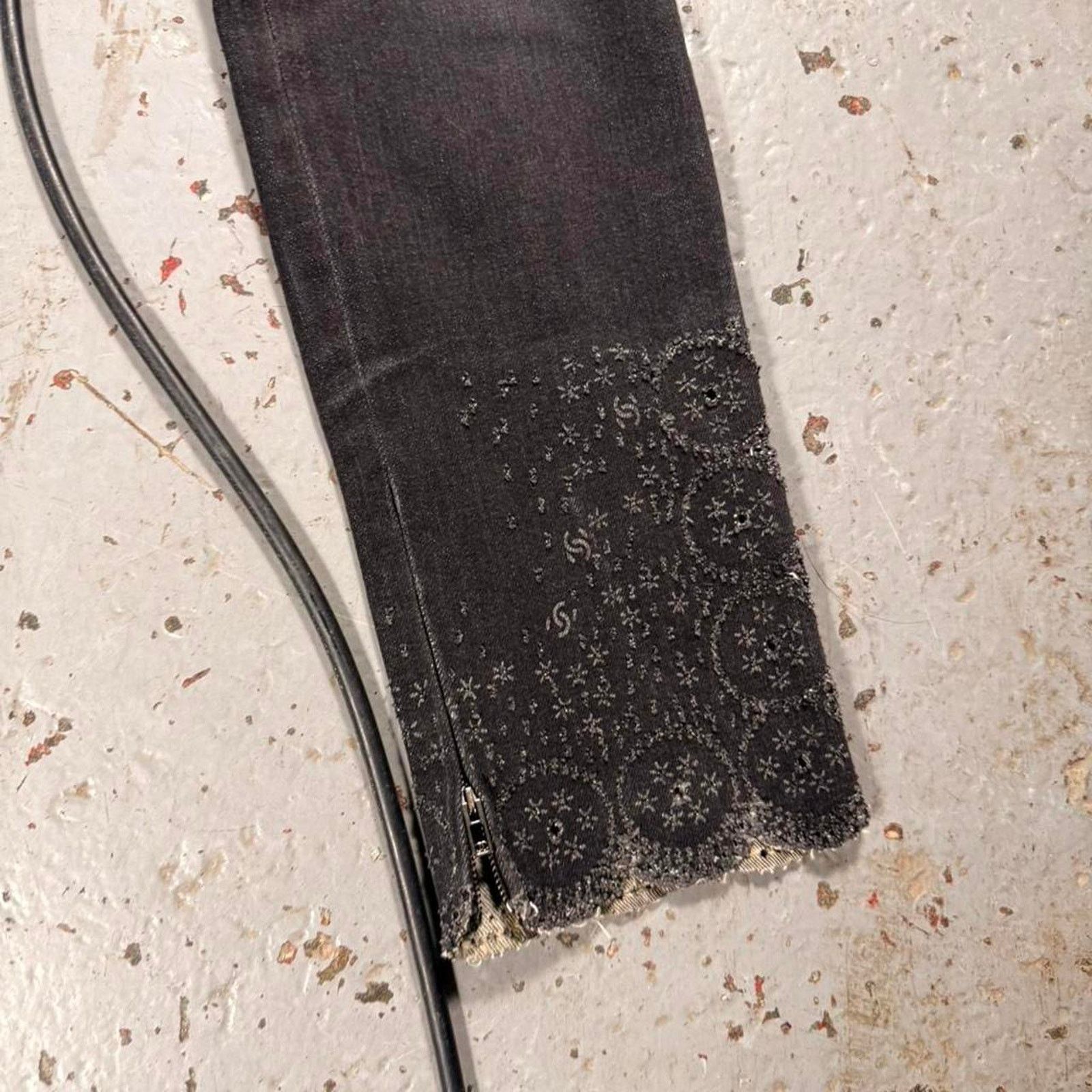 Chanel Chanel black lace embellished jeans Size 33" - 3 Thumbnail