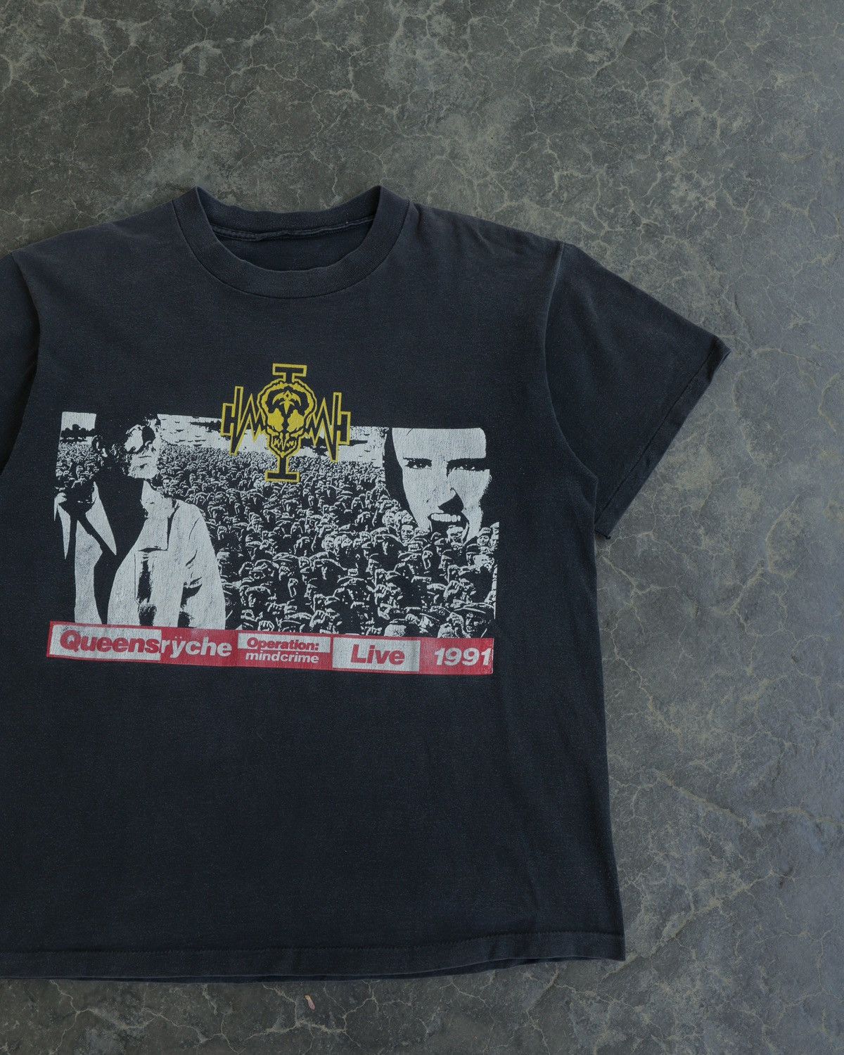 Vintage Vintage 90s Queensyrche Operation Mindcrime Archive Band Tee Size US L / EU 52-54 / 3 - 2 Thumbnail