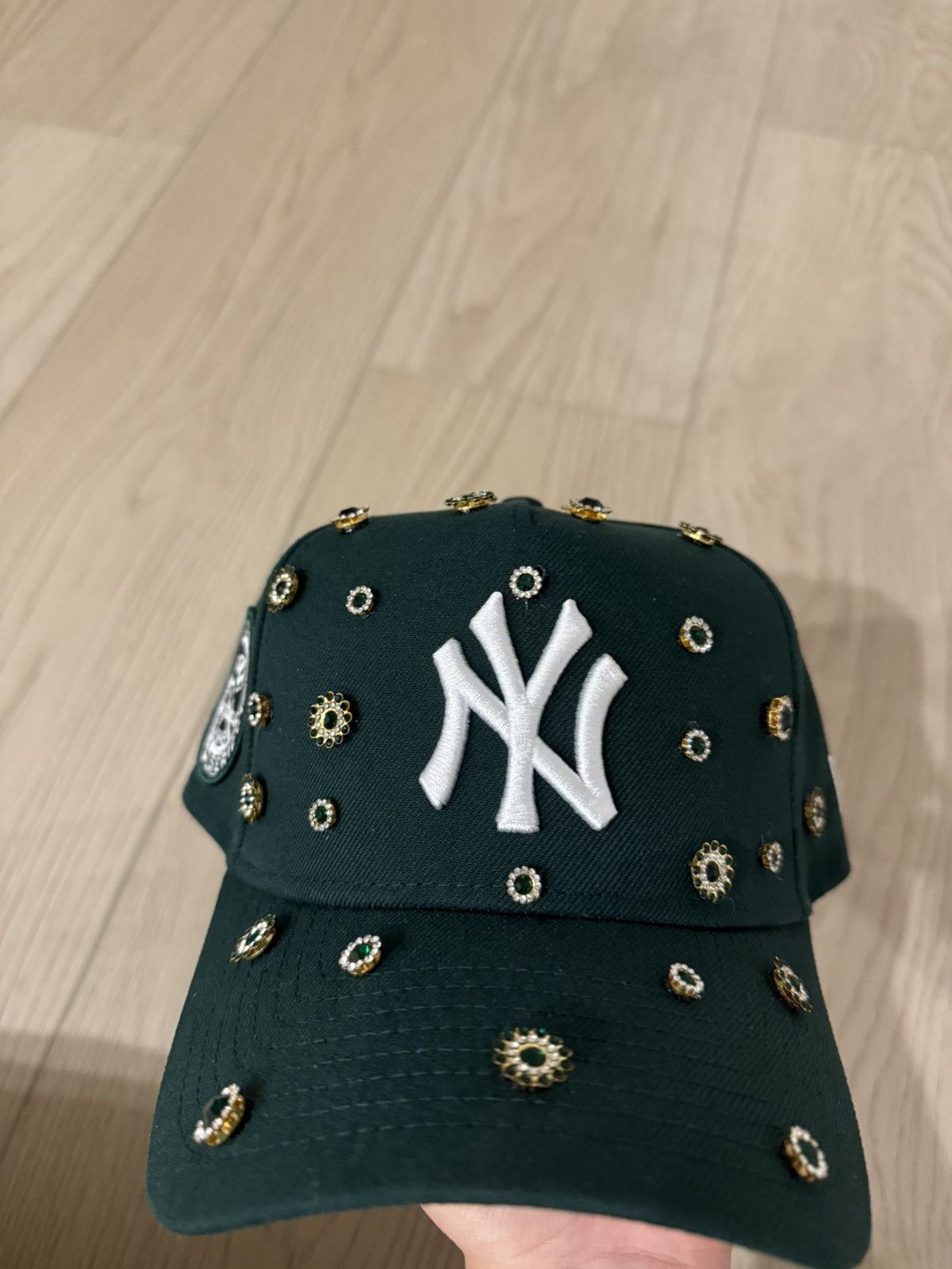 New Era NY SnapBack rhinestones hat Size ONE SIZE - 1 Thumbnail