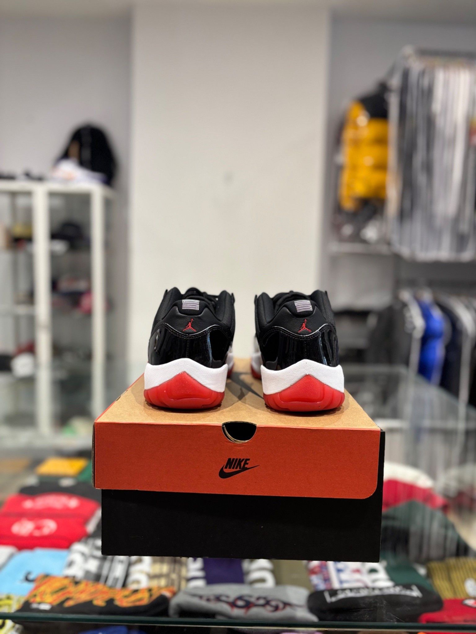 Jordan Brand Jordan 11 Low Bred (2025) Size US 11.5 / EU 44-45 - 4 Thumbnail