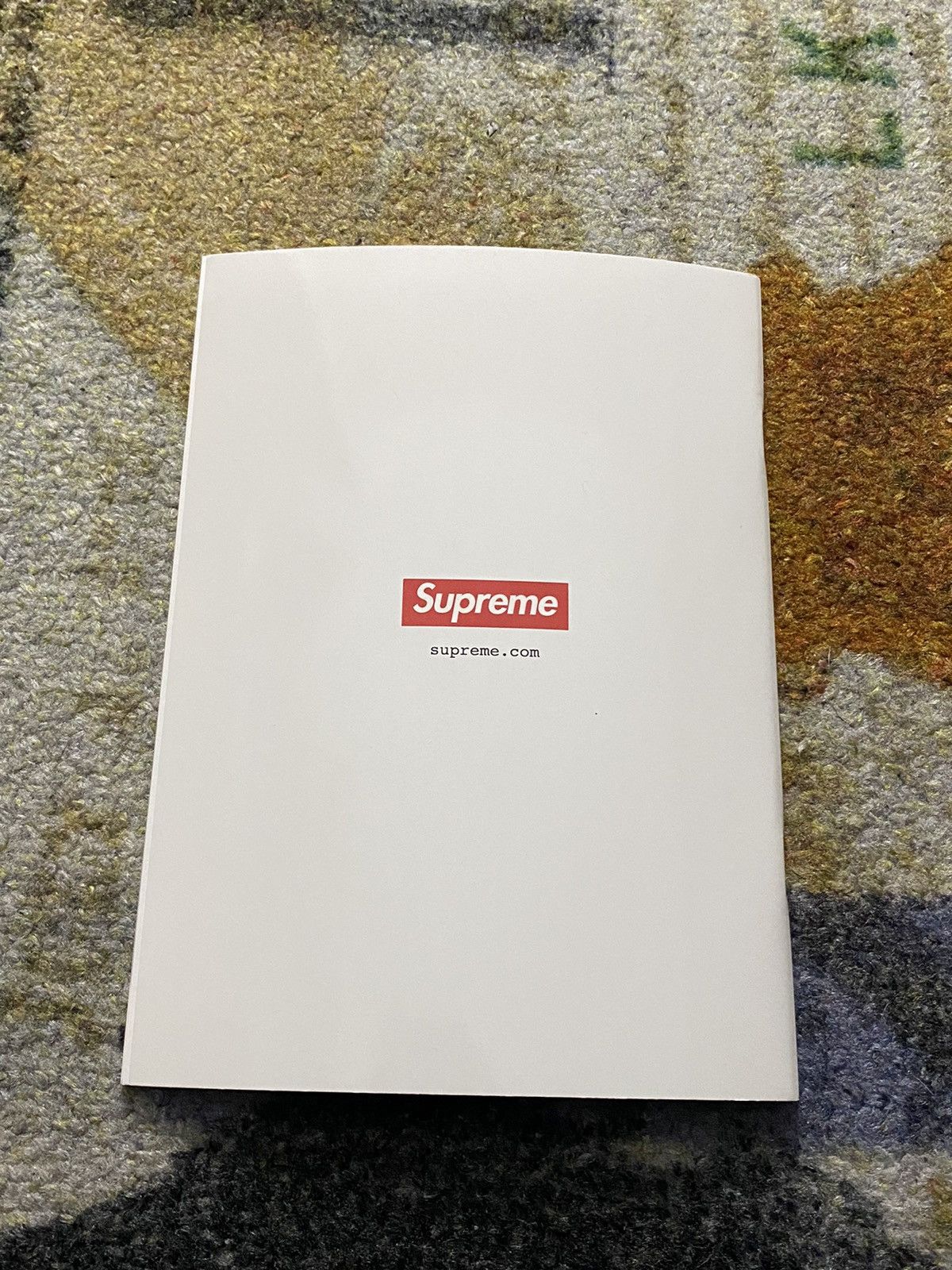 Supreme Supreme Spring/Summer 2025 Catalogue Look Book Size ONE SIZE - 4 Thumbnail