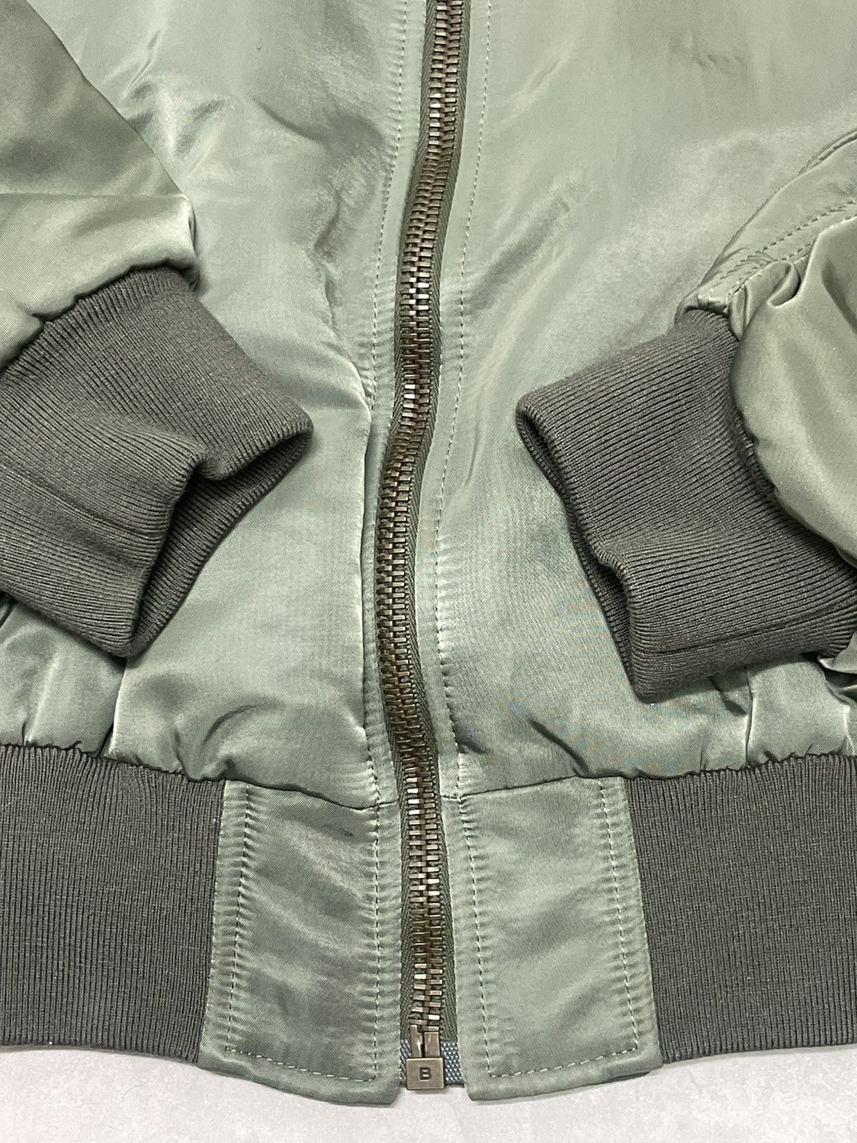 Balenciaga SS17 Balenciaga Padded MA1 Cropped Bomber Jacket Sz S Size US S / EU 44-46 / 1 - 5 Thumbnail