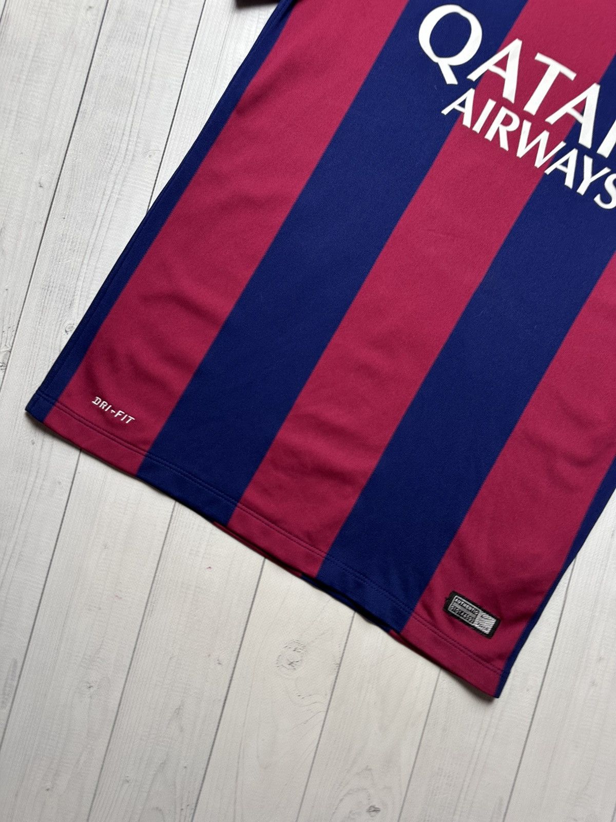 Nike × Vintage Vintage Barcelona Nike Soccer jersey size S 9 Suarez rare Size US S / EU 44-46 / 1 - 3 Thumbnail