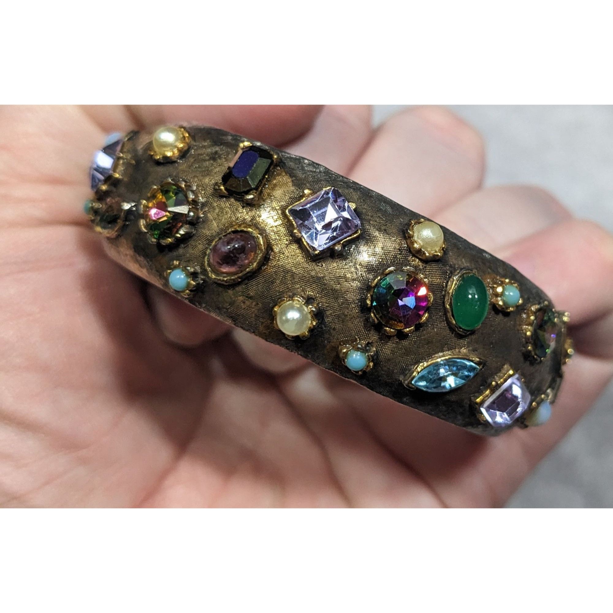 Other Vintage Brutalist Glam Multi Gemmed Gold Tone Hinge Bracelet Size ONE SIZE - 12 Thumbnail