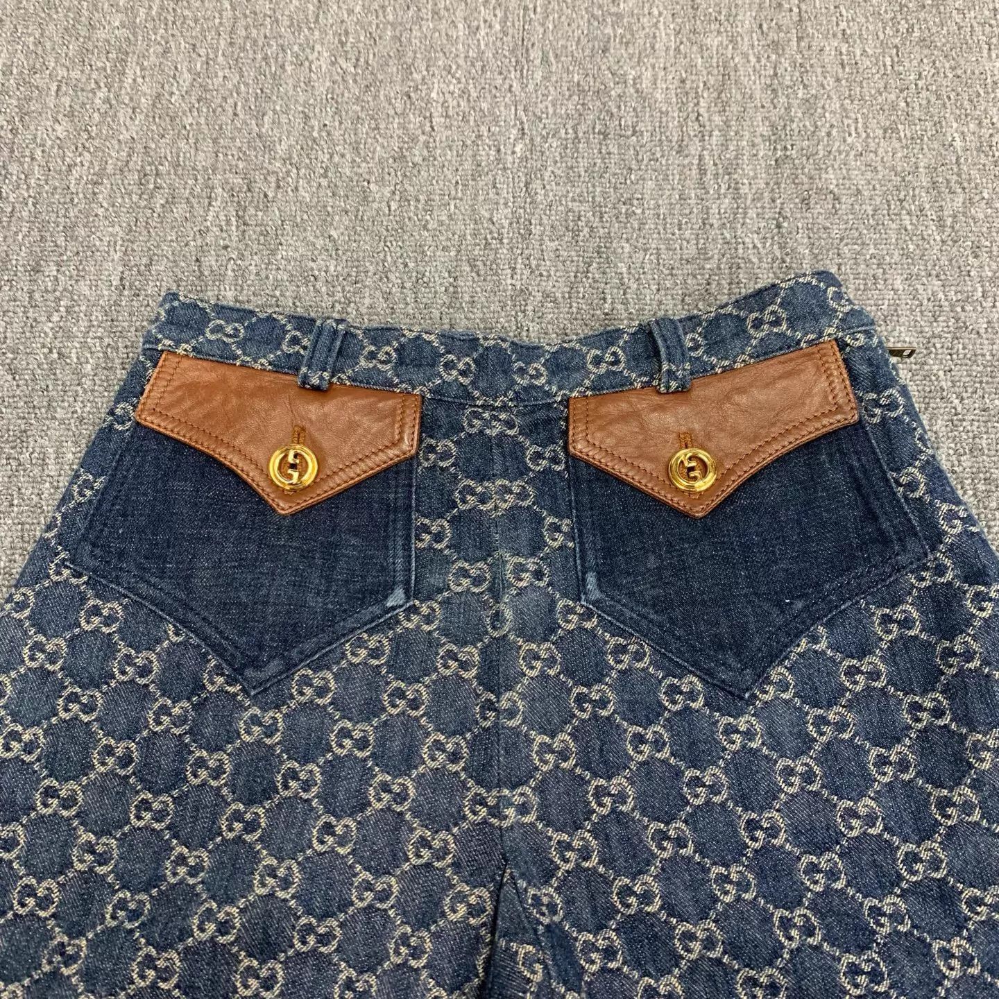 Gucci GUCCI Blue Colorblock Allover Logo Denim Shorts 38 Size 26" / US 2 / IT 38 - 8 Thumbnail