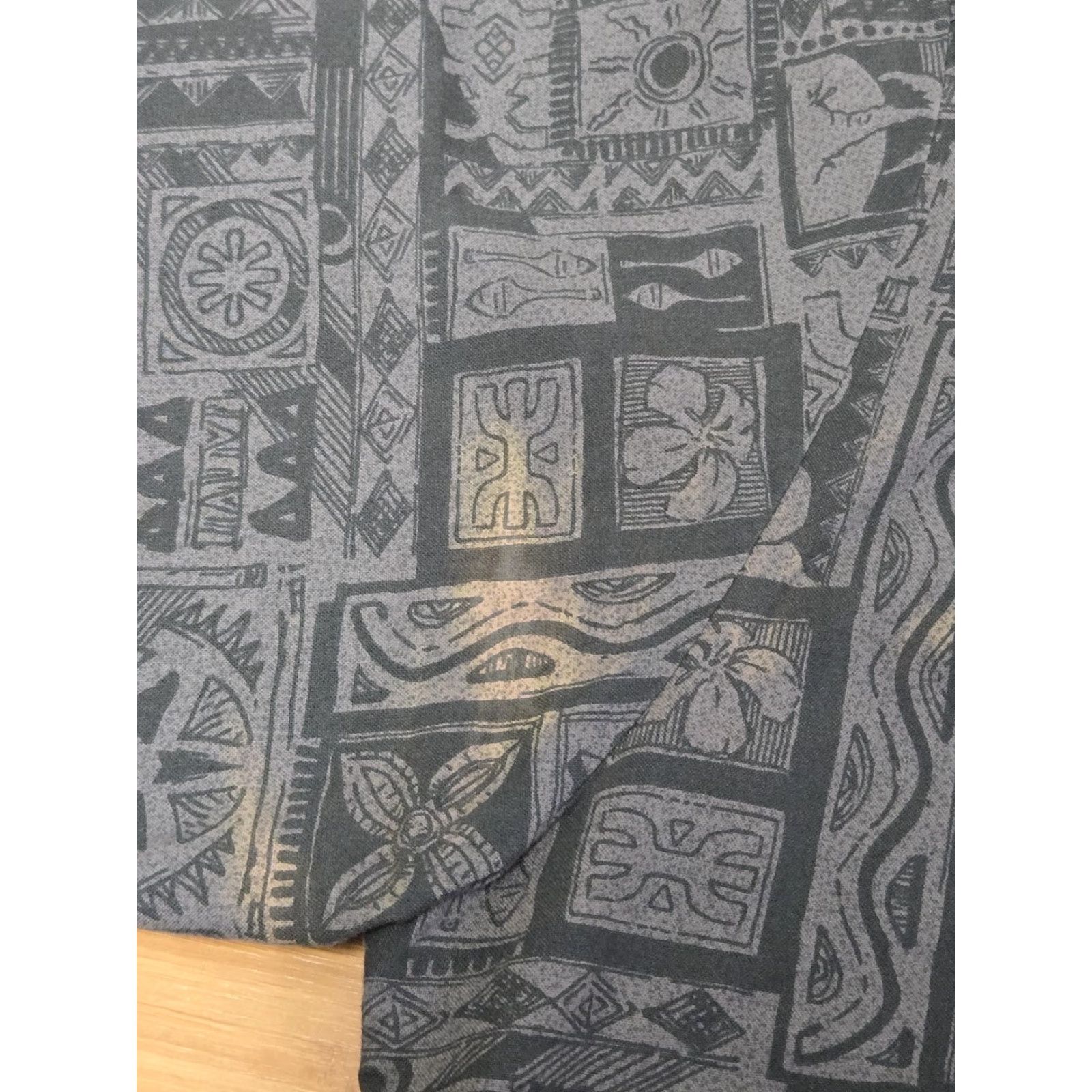 ALOHAS Kai-Veikau Fiji Shirt Mens XL Gray Hawaiian Aloha Tribal Tapa Print Button Up Size US XL / EU 56 / 4 - 5 Thumbnail