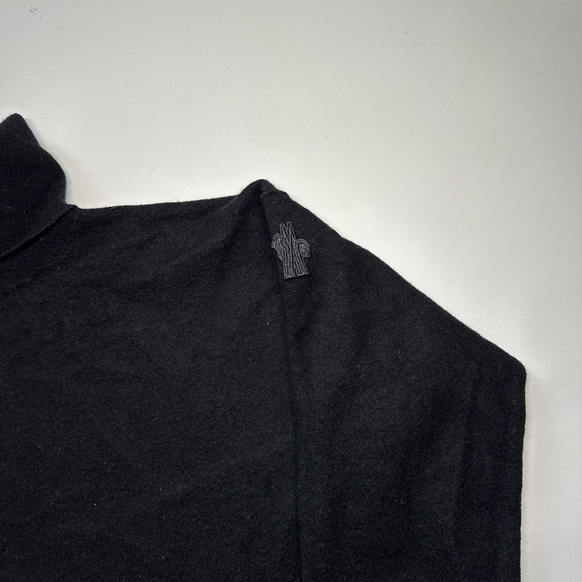 Moncler Moncler Turtleneck Sweater Drawstring Patch Size S Size S / US 4 / IT 40 - 5 Thumbnail