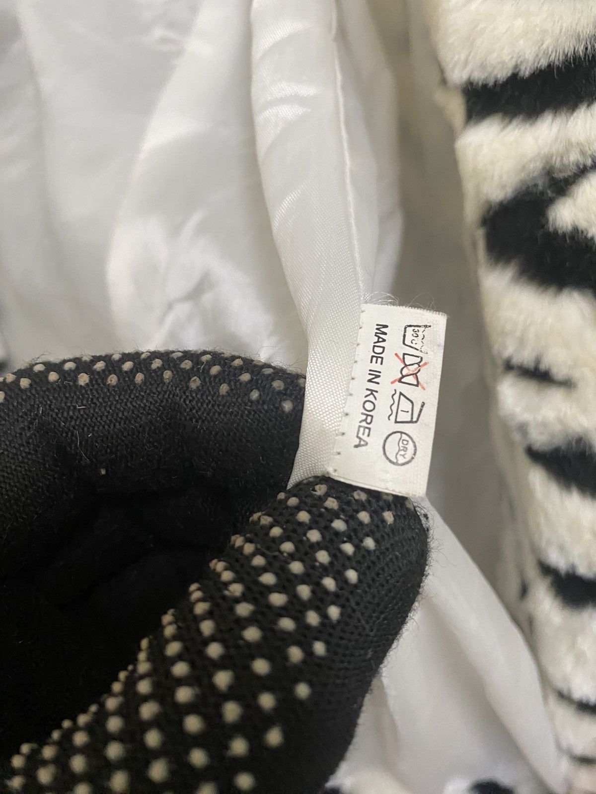 Other Vintage Zebra Print Faux Fur Coat – Bold Statement Outerwear Size M / US 6-8 / IT 42-44 - 11 Thumbnail