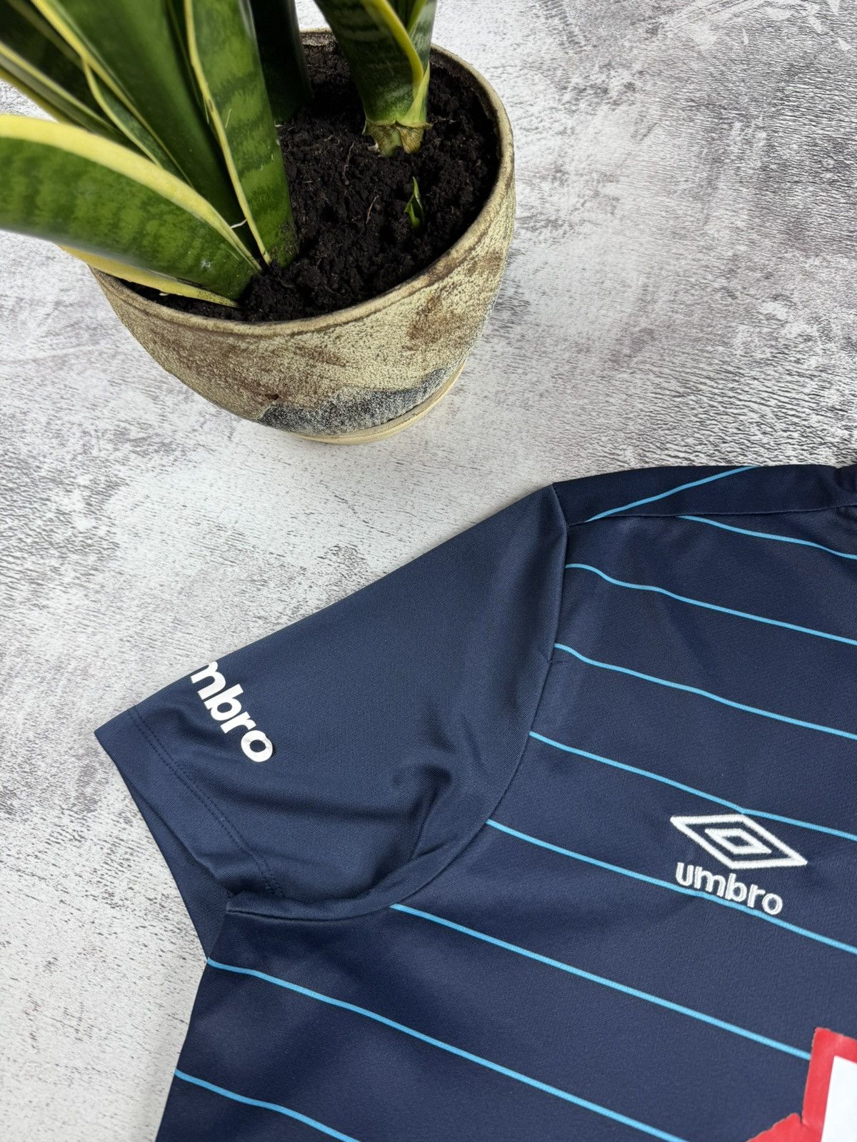 Umbro Derby County 2014/2015 Blue Home Umbro Men’s Soccer Football T Shirt Jersey Kit Size US XL / EU 56 / 4 - 10 Thumbnail