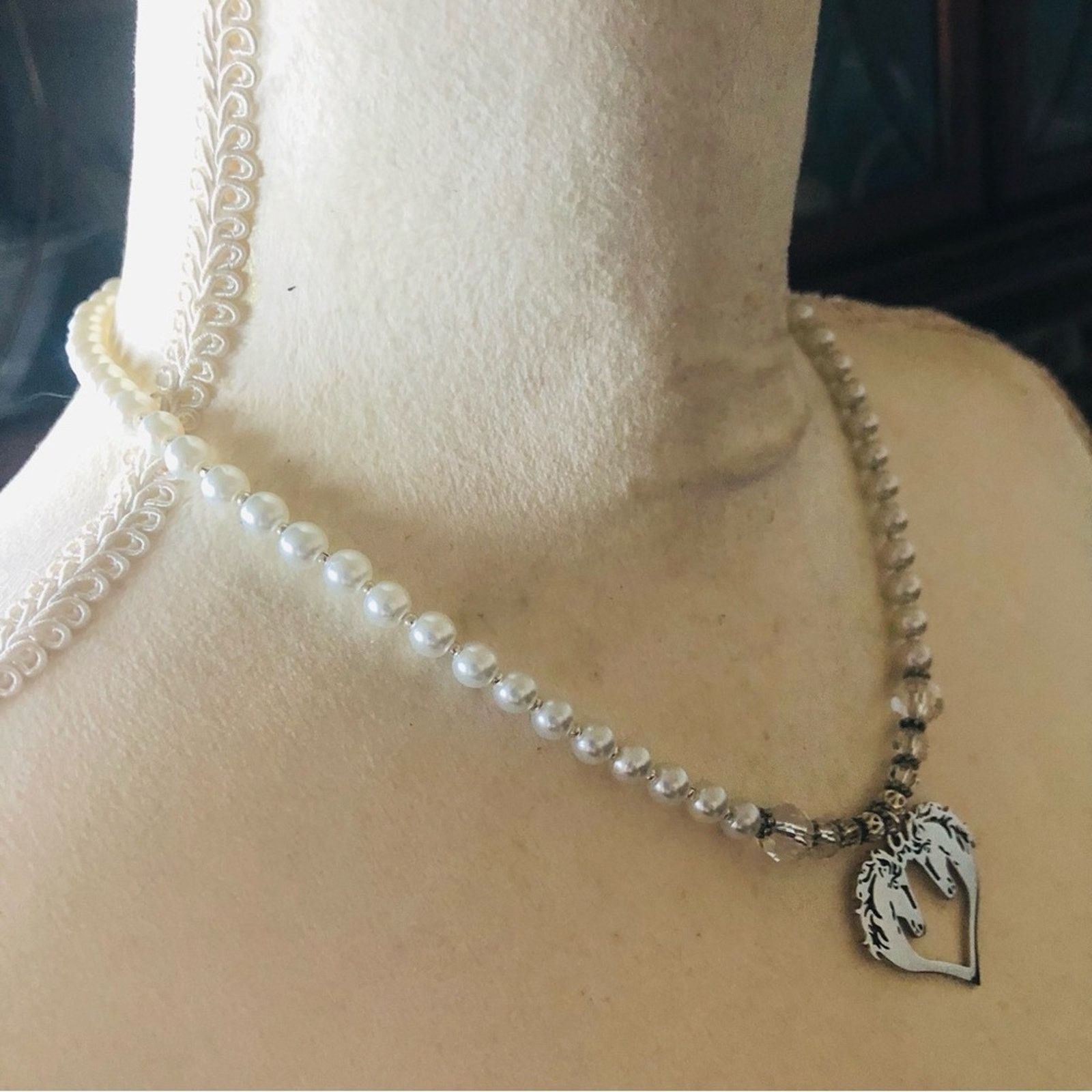 Handmade Handcrafted repurpose shiny silver horse love Pearl necklac Size ONE SIZE - 3 Thumbnail