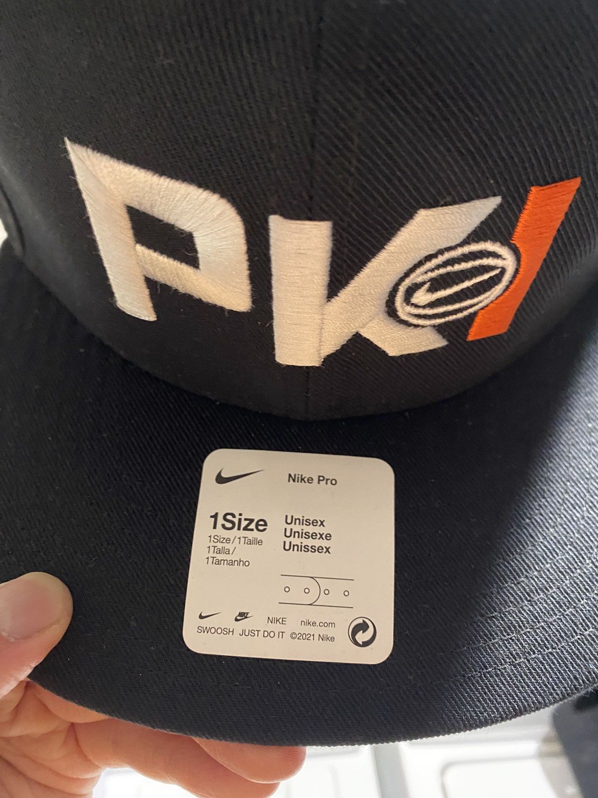 Nike RARE Nike Phil Knight Hat Size ONE SIZE - 2 Thumbnail