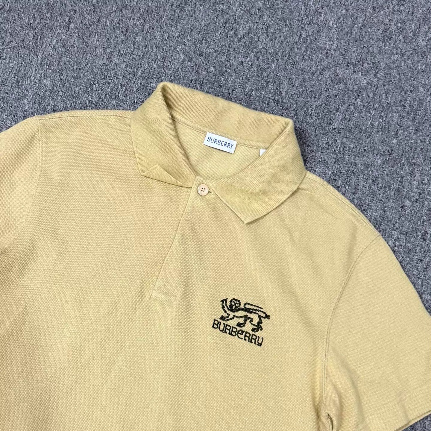 Burberry Burberry Khaki Unicorn Embroidered Polo M 99 New Size US M / EU 48-50 / 2 - 3 Thumbnail