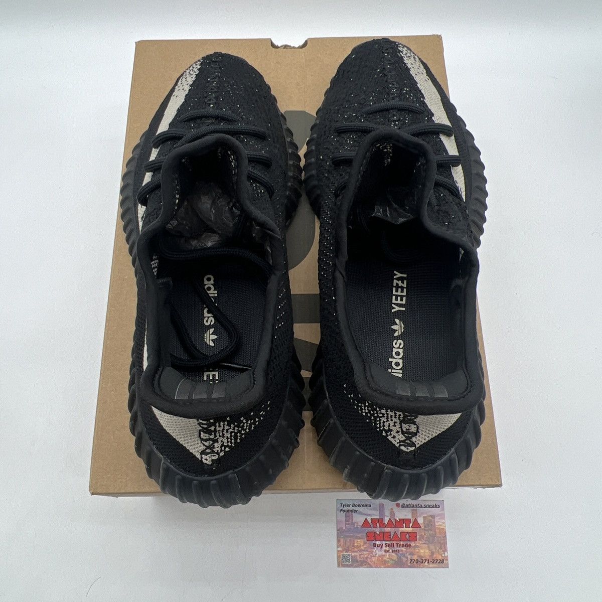 Adidas Yeezy boost 350 Oreo Size US 10 / EU 43 - 7 Thumbnail