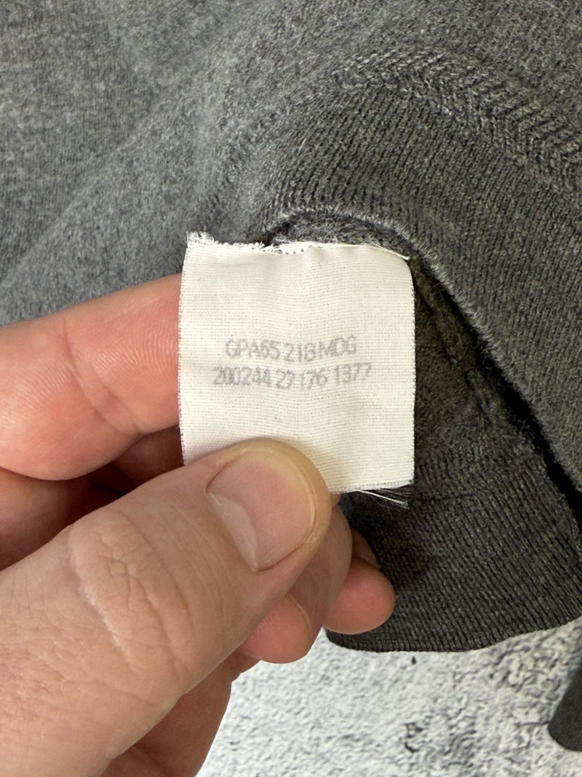 Gucci Gucci by Tom Ford 00s Grey Wool Crewneck Sweater Logo Patch Size M / US 6-8 / IT 42-44 - 9 Thumbnail