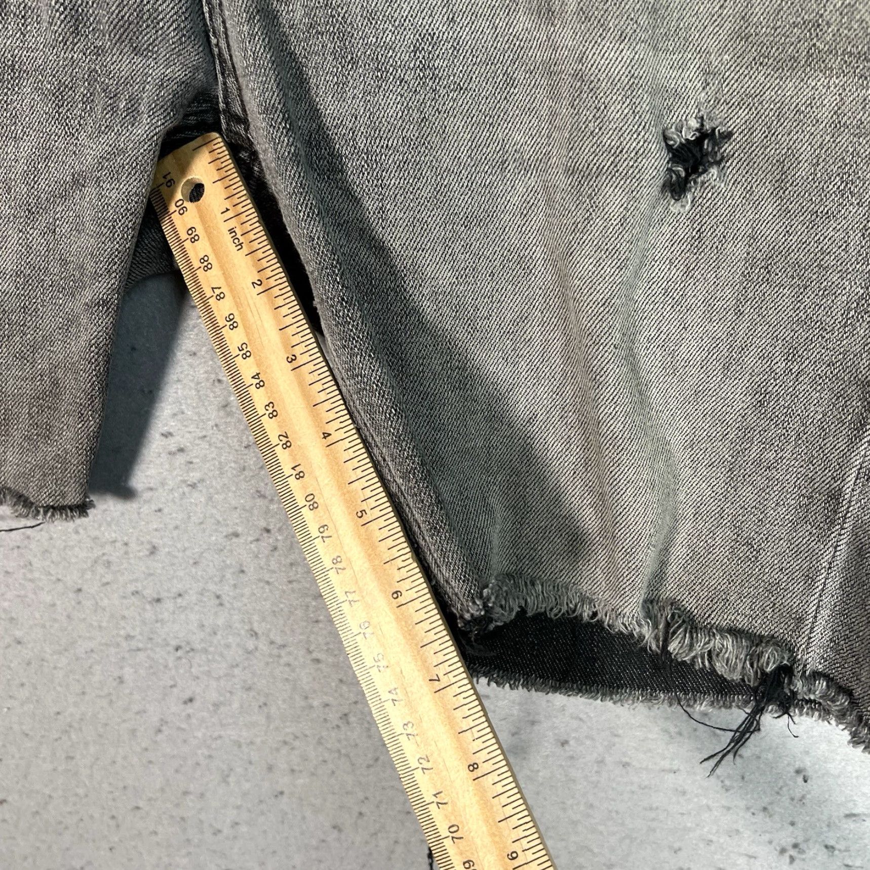 Scotch & Soda VINTAGE Scotch & Soda Bermuda Shorts Mens Adult 30 Gray 6.5 in Inseam Cotton Blend Denim Flat Front Shorts Size US 30 / EU 46 - 5 Thumbnail