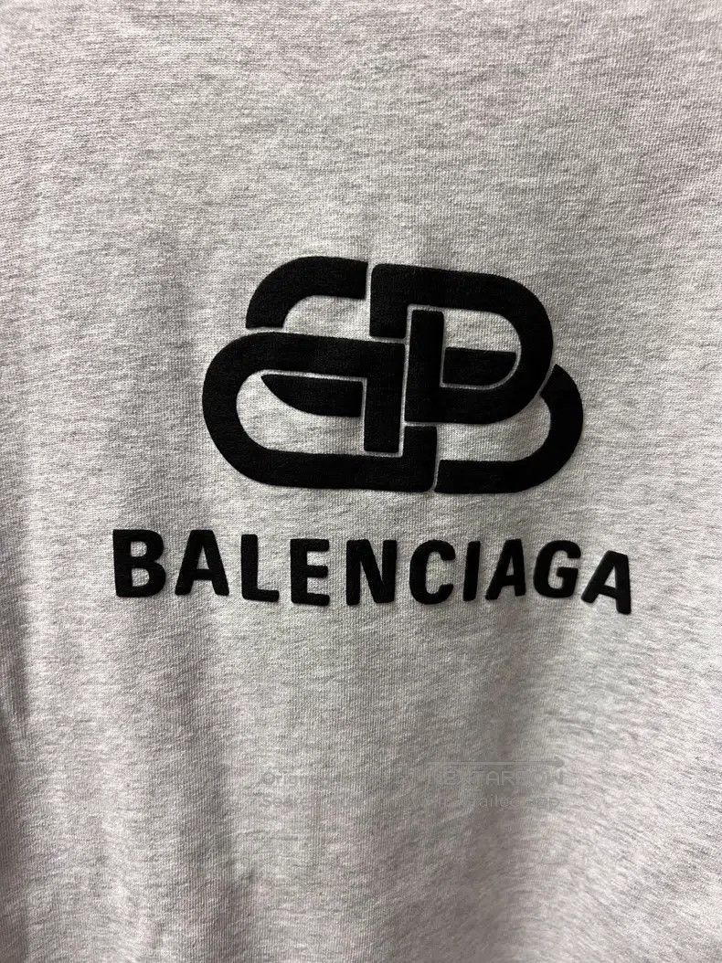 Balenciaga Balenciaga Lock Pattern Round Neck Short Sleeve T-Shirt Gr Size US S / EU 44-46 / 1 - 3 Thumbnail