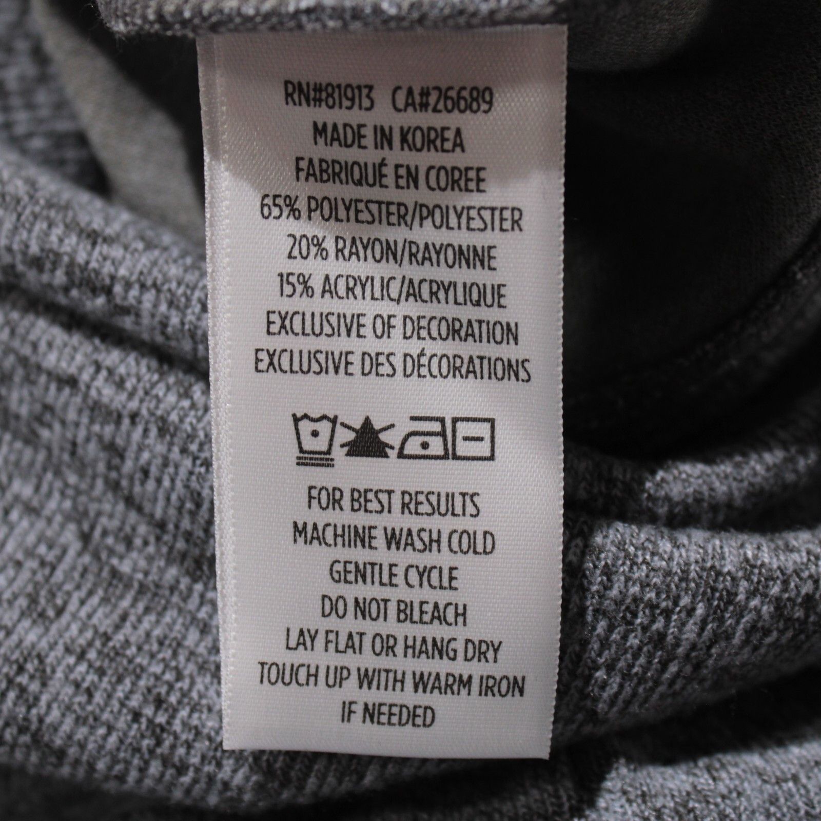 Robert Graham Robert Graham Sweater Size US M in Gray Size US M / EU 48-50 / 2 - 8 Thumbnail