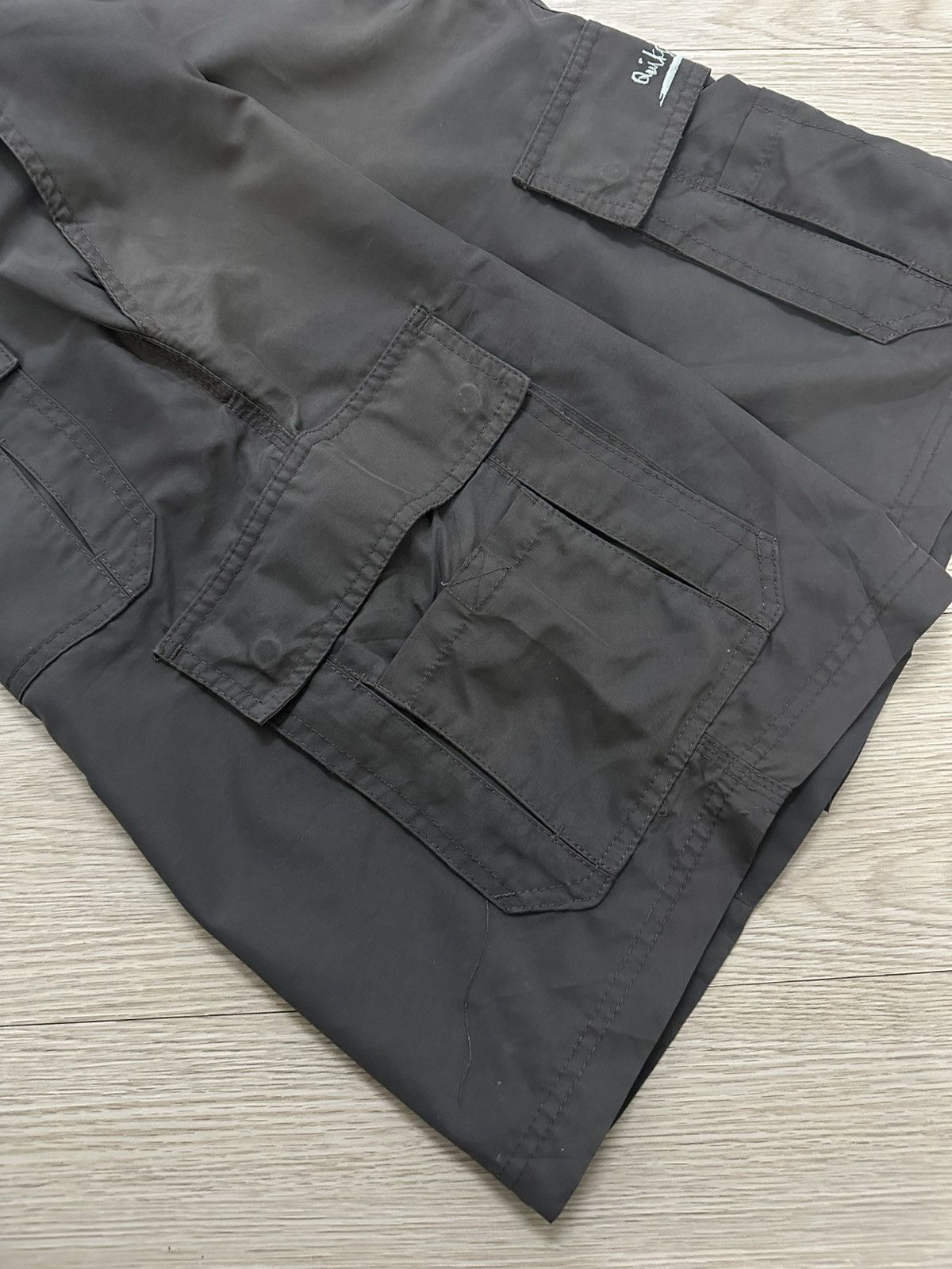 Beauty Beast × Quiksilver × Vintage Vintage Rare Beautiful Quiksilver Multi Pocket Cargo Shorts Size US 34 / EU 50 - 7 Thumbnail