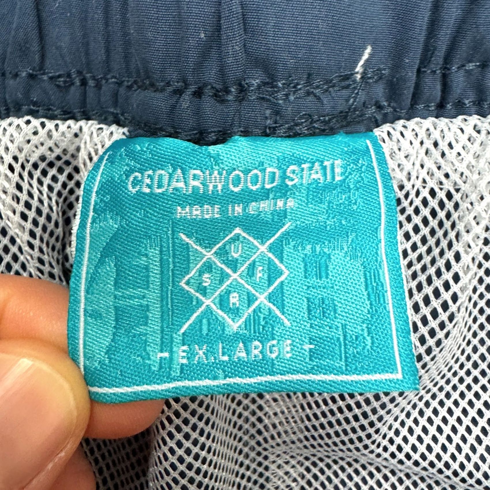 Vintage Cedar Wood State Pineapple Print Swim Trunks Board Shorts Mens XL Blue White Size US 36 / EU 52 - 7 Thumbnail