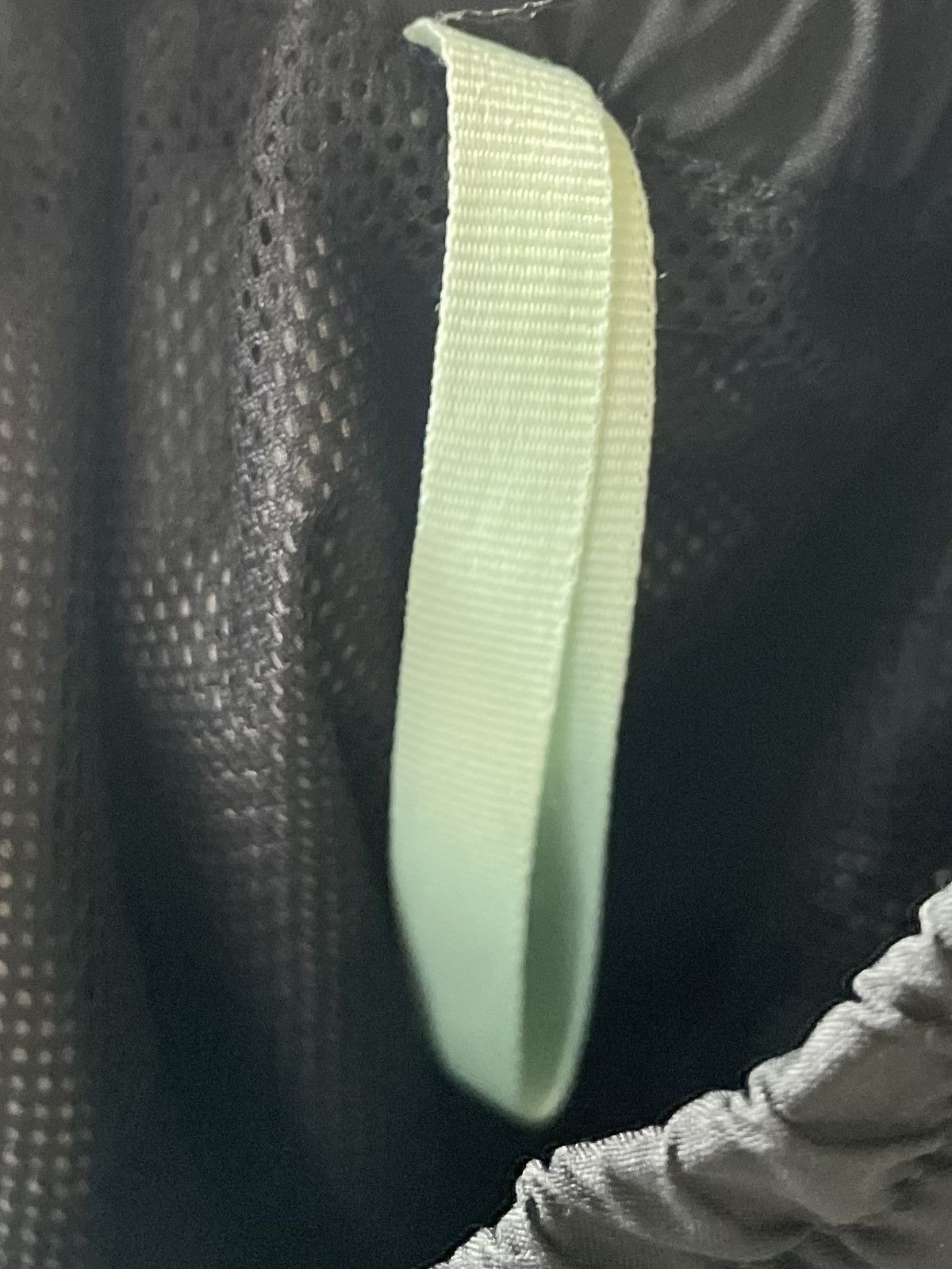 Off-White Off-White Gore-Tex pants from the 2018 capsule Size US 34 / EU 50 - 6 Thumbnail