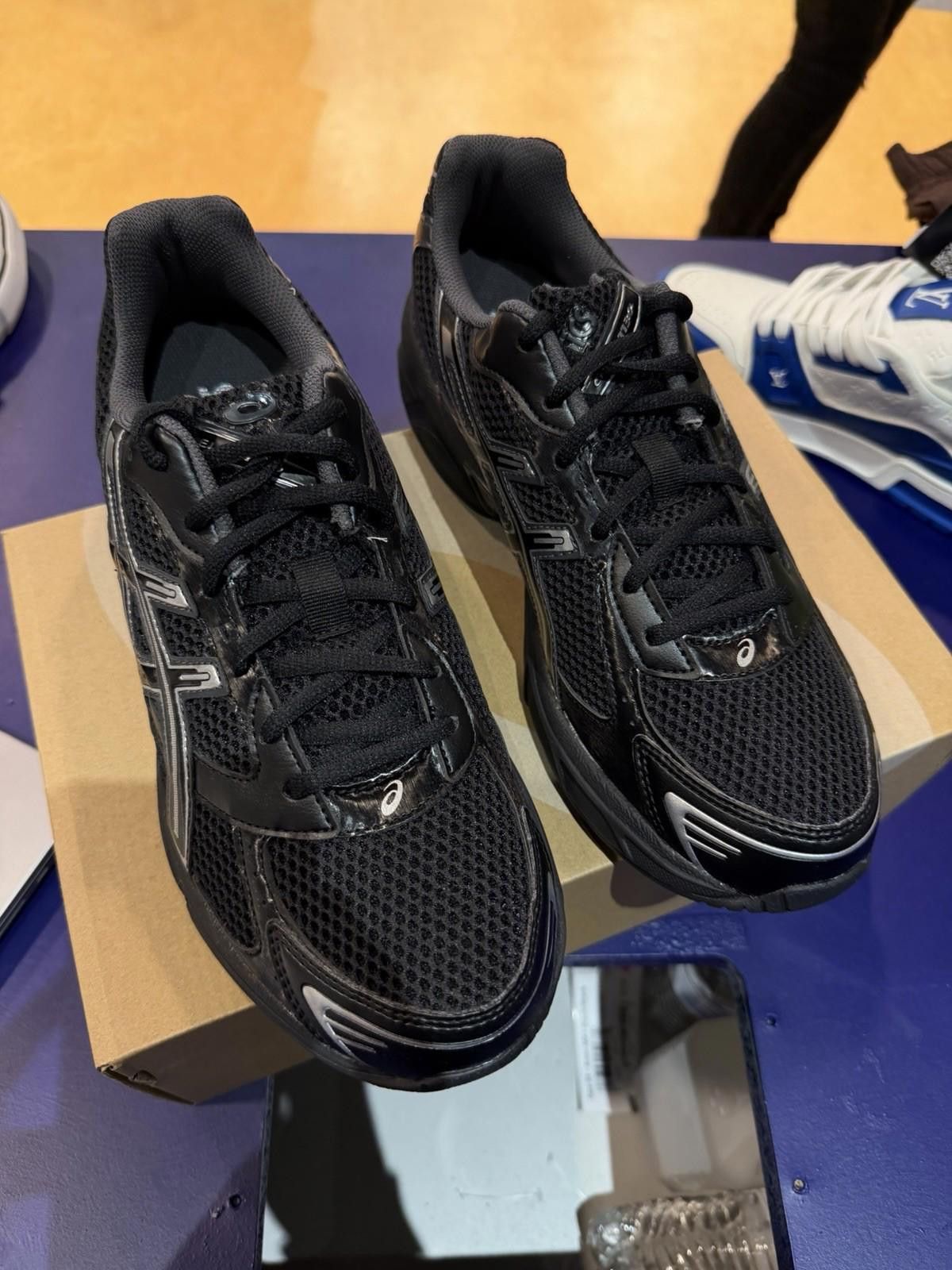 Asics ASICS Gel-1130 Black Pure Silver Men (10.5) 1201A906-001 NEW Size US 10.5 / EU 43-44 - 3 Thumbnail