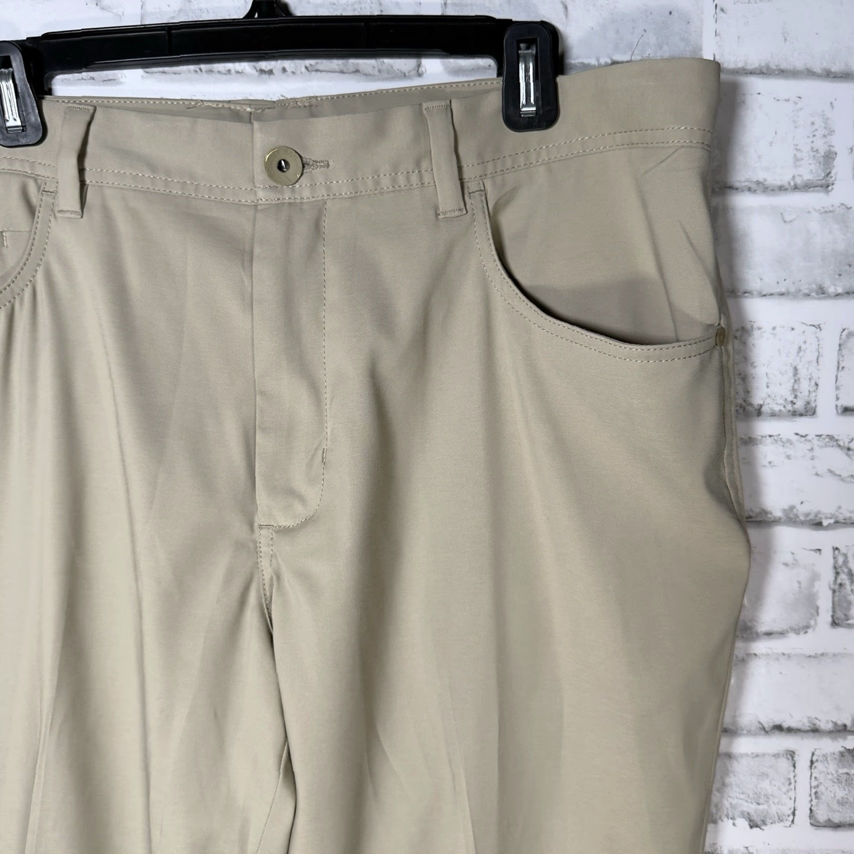 Tommy Bahama Tommy Bahama Pants Mens 38x30 Chino Polyester Blend Beige Casual Regular Size 38 30 Mens Size US 38 / EU 54 - 3 Thumbnail