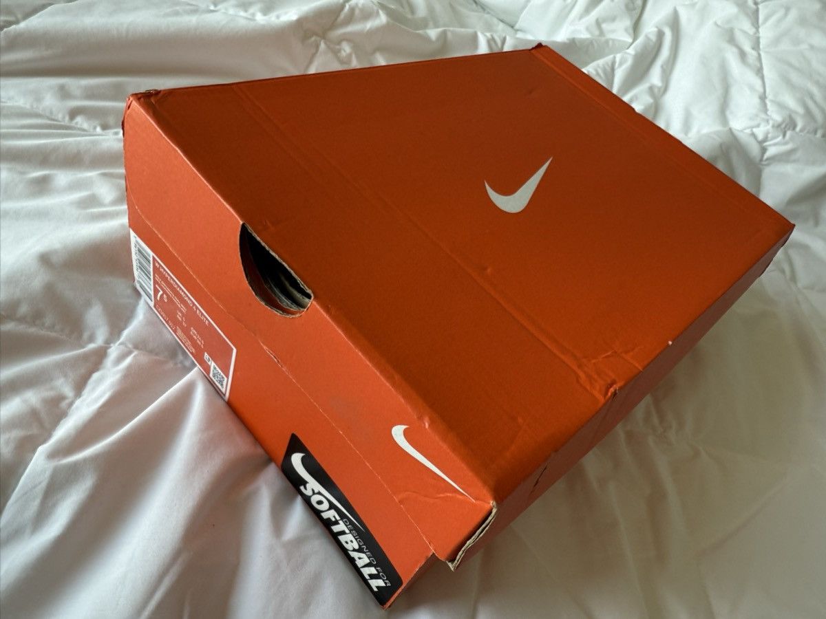 Nike Nike Hyperdiamond 4 Elite cleats, NIB! sz 7.5 softball NEW Size US 7.5 / IT 37.5 - 8 Thumbnail