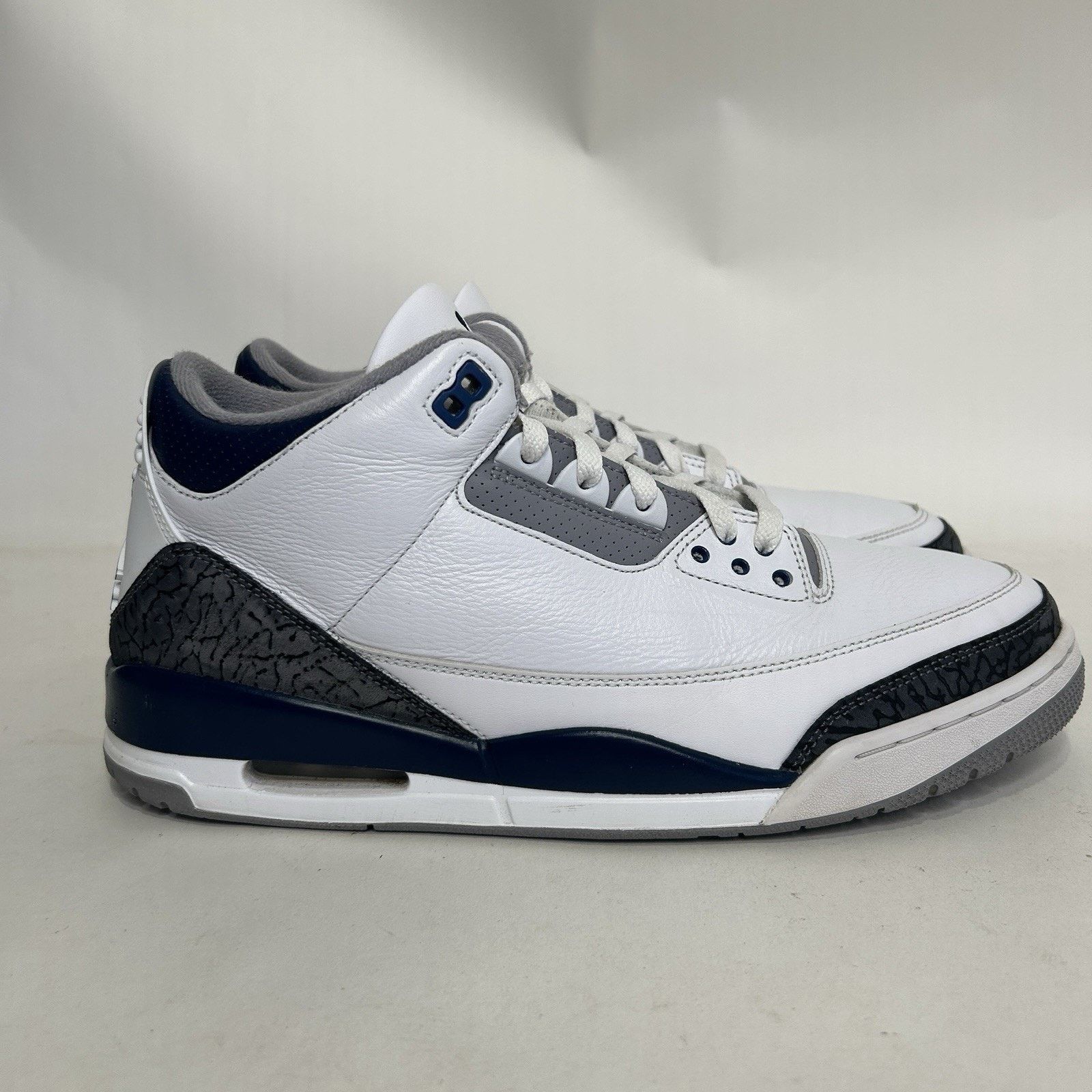 Jordan Brand Nike Air Jordan 3 Retro “White Midnight Navy Cement Grey” Size US 13 / EU 46 - 4 Thumbnail
