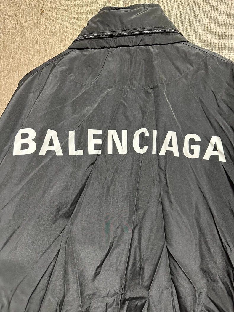 Balenciaga Balenciaga Large Back Logo Windbreaker Raincoat Jacket Size US M / EU 48-50 / 2 - 2 Thumbnail