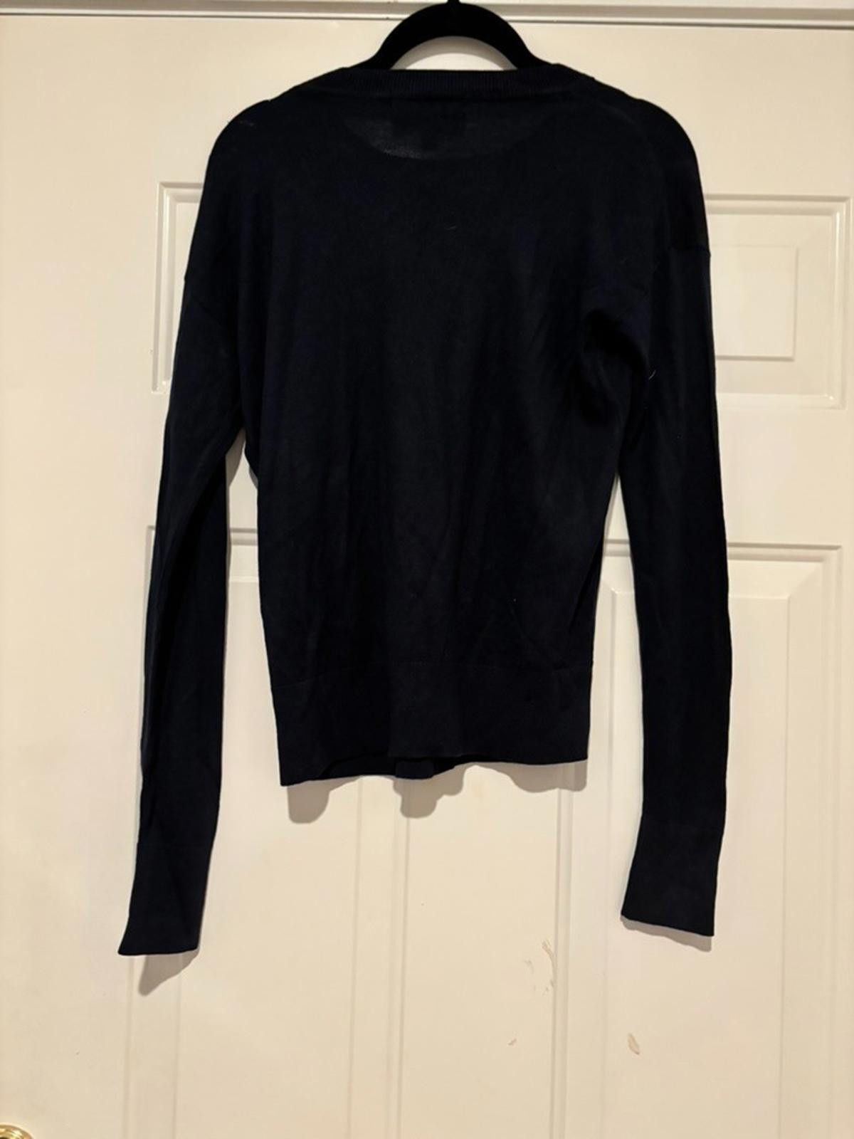Banana Republic Womens V neck navy size XS Banana Republic sweater #379 Size XS / US 0-2 / IT 36-38 - 2 Thumbnail