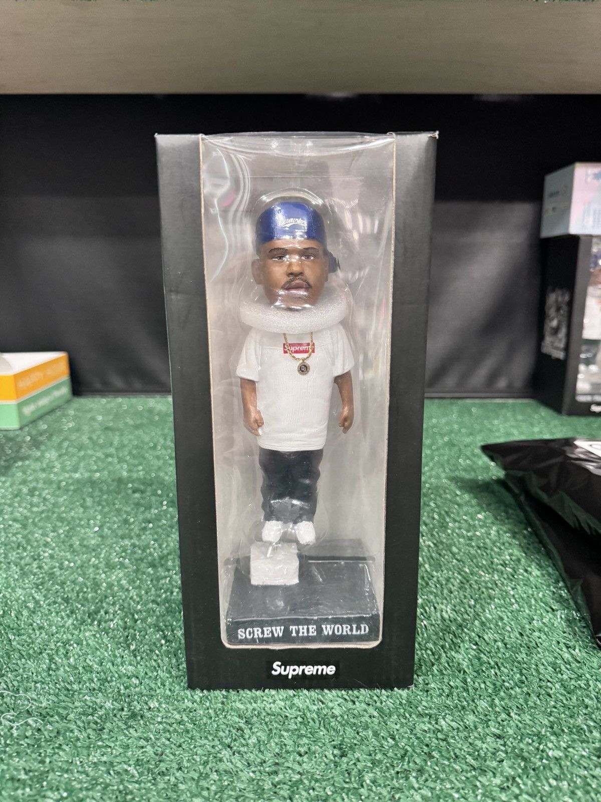 Supreme Supreme foco dh screw bobble head SS26 Size ONE SIZE - 1 Thumbnail