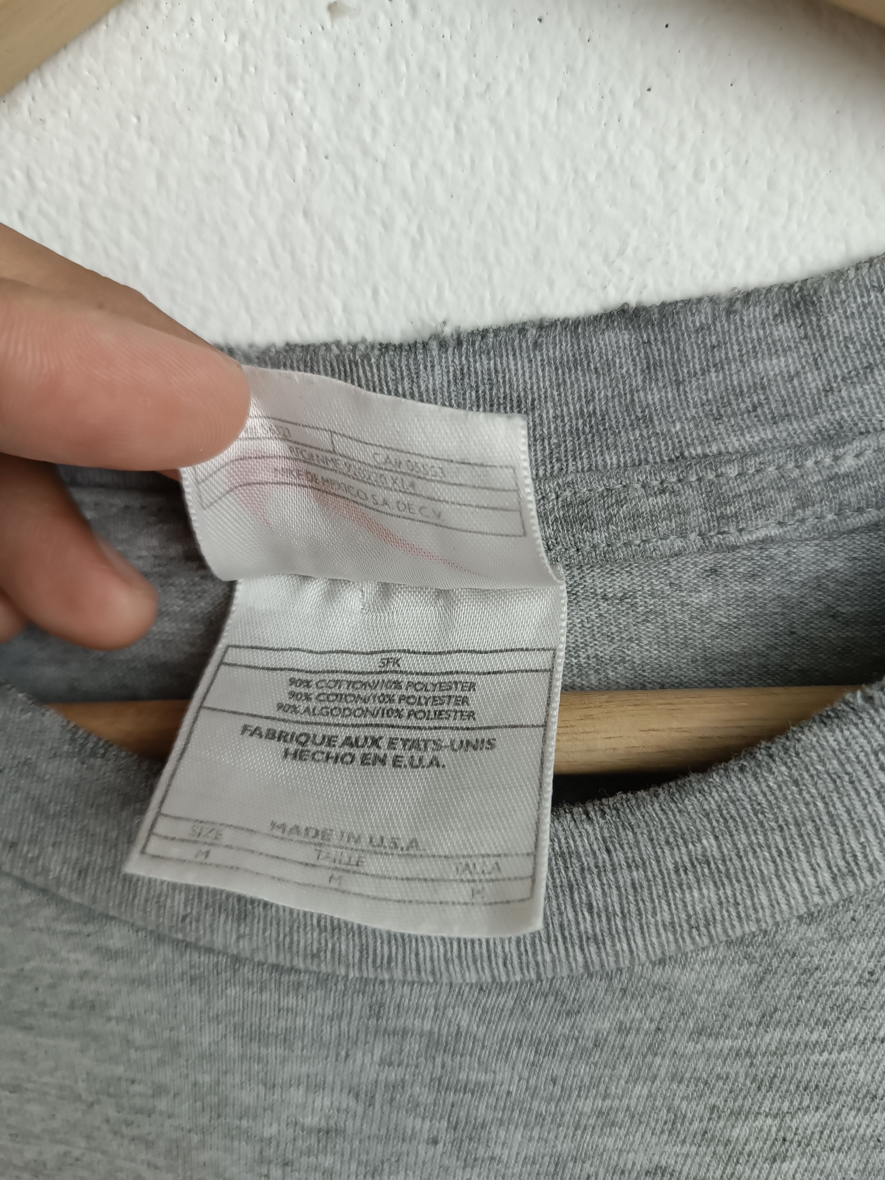 Nike VINTAGE 90'S NIKE MINI SWOSH DISTRESSED TEE VERY RARE Size US L / EU 52-54 / 3 - 13 Thumbnail