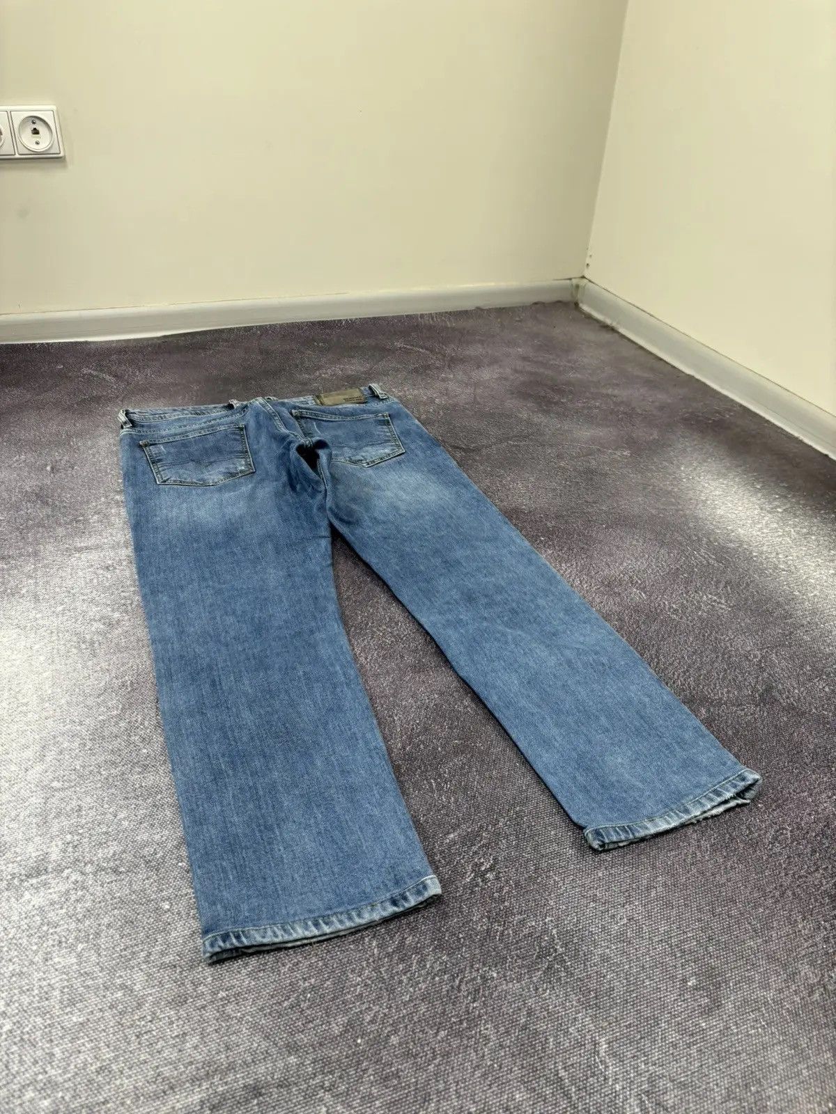 Diesel × Vintage Vintage Diesel Ripped Denim Avant Garde Japanese Jeans Size US 33 - 3 Thumbnail