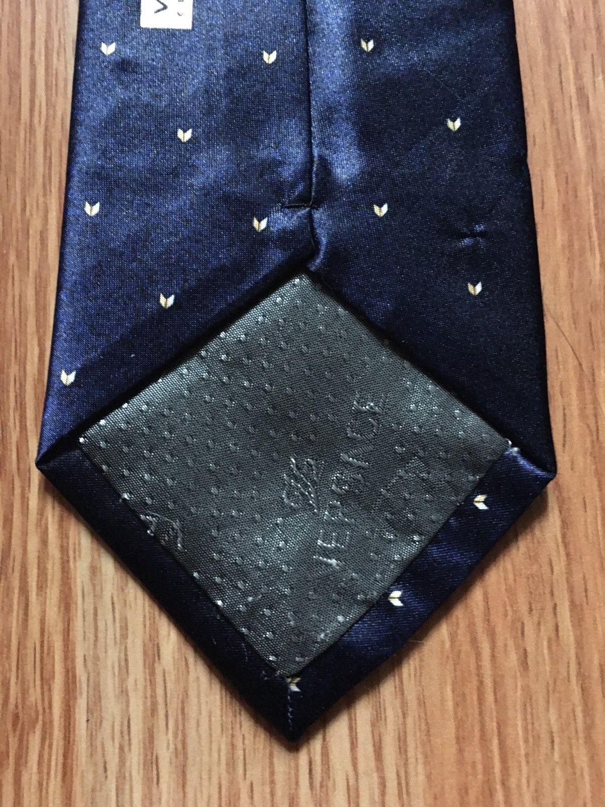 Versace VERSACE V2 Dark Navy Blue Silk Mens Italy Tie Vintage Size ONE SIZE - 7 Thumbnail