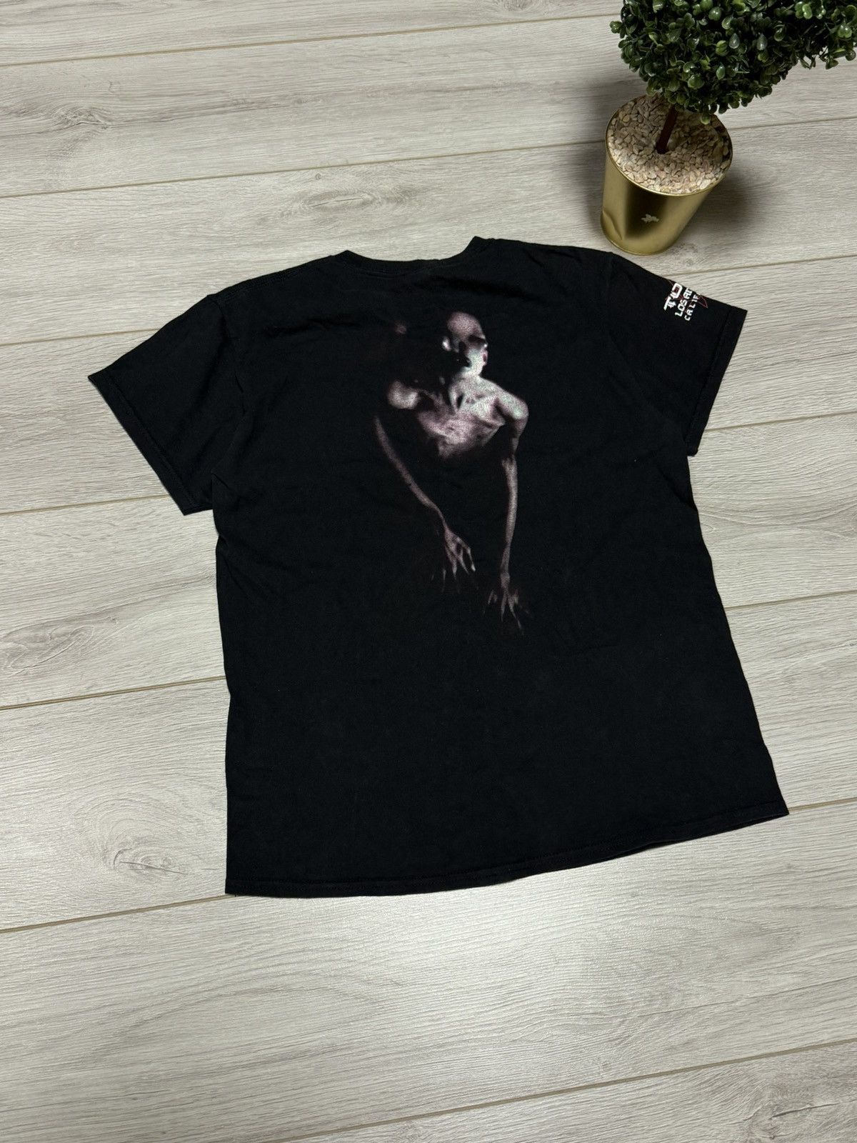 Gildan Tool Los Angeles 2022 vintage tee shirt monster tee shirt Size US M / EU 48-50 / 2 - 7 Thumbnail
