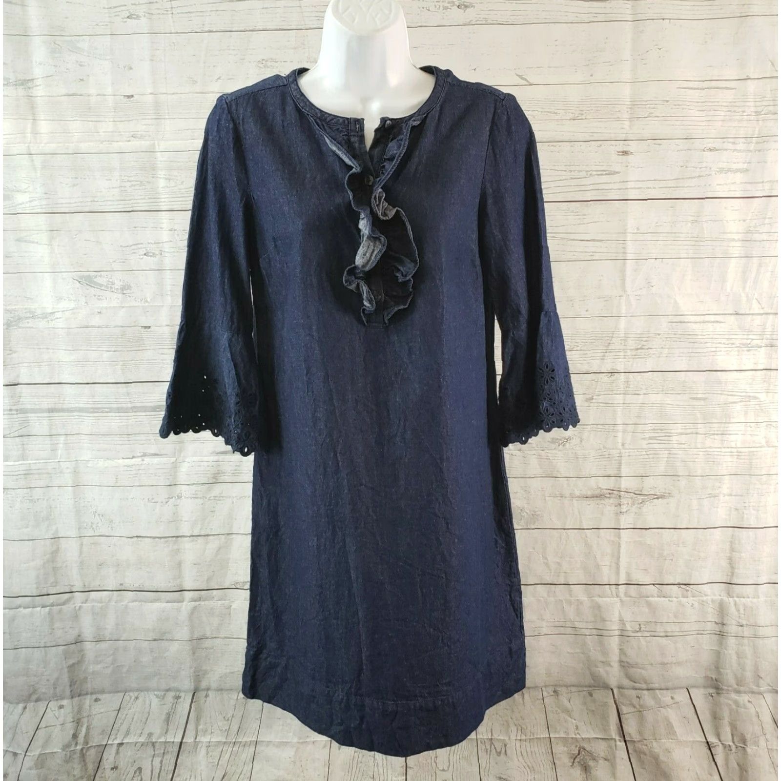 Vintage Draper James Womens Denim Dress Sz 2 Blue Ruffle Front Eyelet Bell Sleeves Shirt Adult Small White? Size XS / US 0-2 / IT 36-38 - 2 Thumbnail