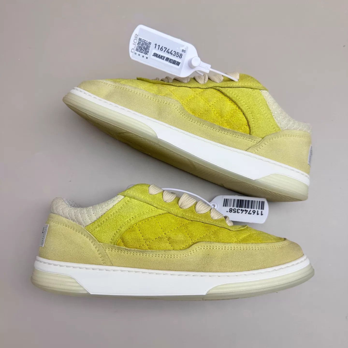 Chanel CHANEL Yellow Quilted CC Sneakers 36.5 99 New Size US 6 / IT 36 - 4 Thumbnail