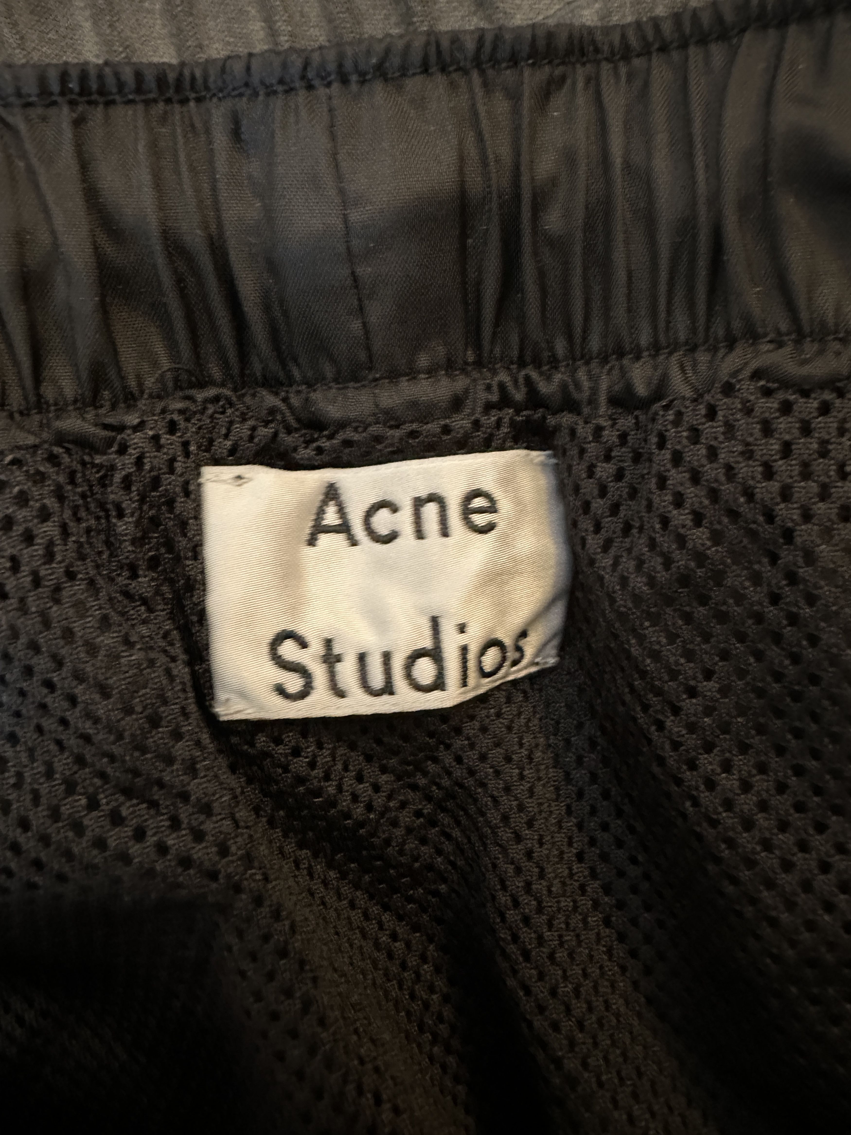 Acne Studios Acne Studios Logo Swim Trunks Size US 32 / EU 48 - 4 Thumbnail