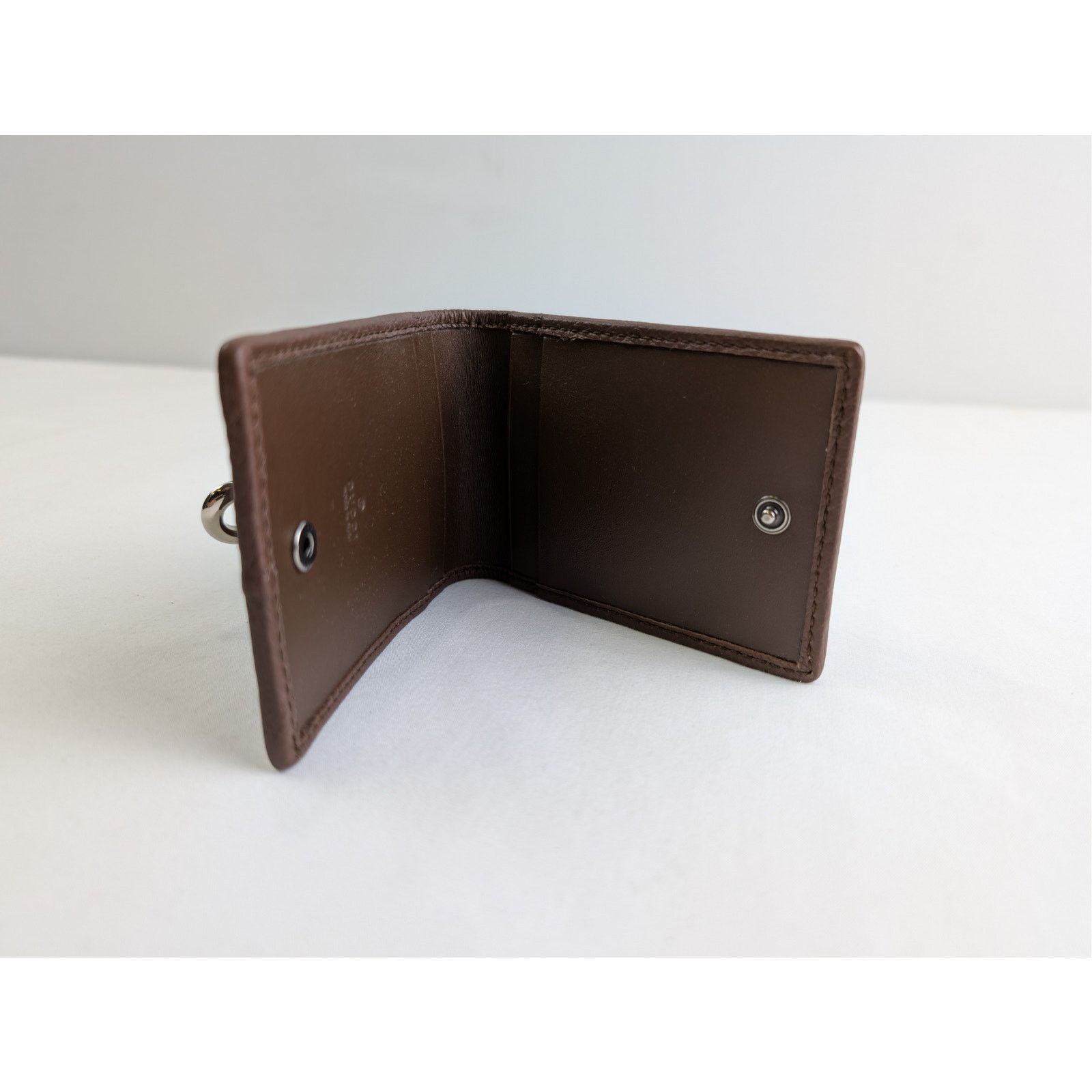 Gucci o1rshd1 Size: OS / Card Case W/Air Tag Card Holder in Brown Size ONE SIZE - 8 Thumbnail
