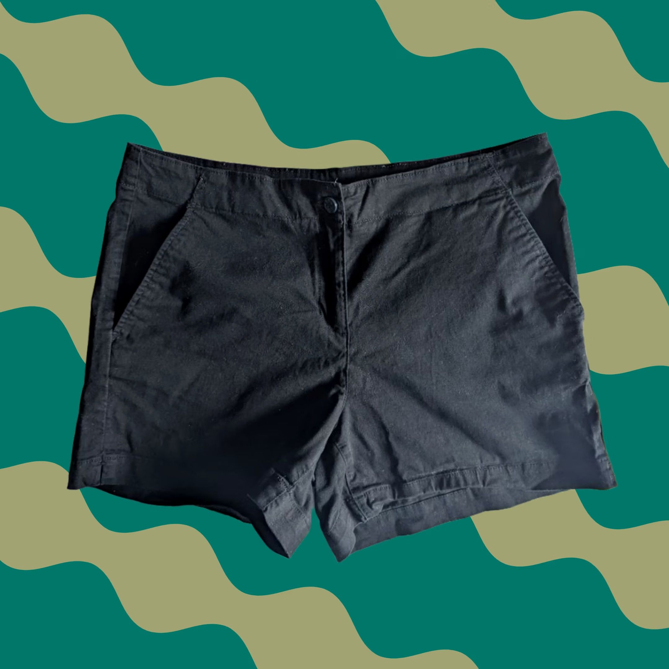 Nautica Nautica Black Chino Shorts Womens Sz 14 Cotton Elastane Stretch Casual Regular 14 Black Logo Pockets Slim? Size 36" / US 14 / IT 50 - 1 Thumbnail