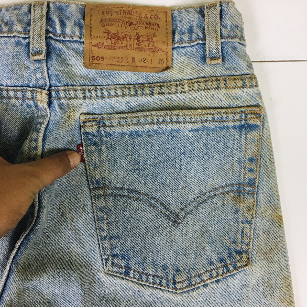 Levi's Vintage 90s Levi’s 505 Regular Fit Straight Leg Size US 32 / EU 48 - 8 Thumbnail