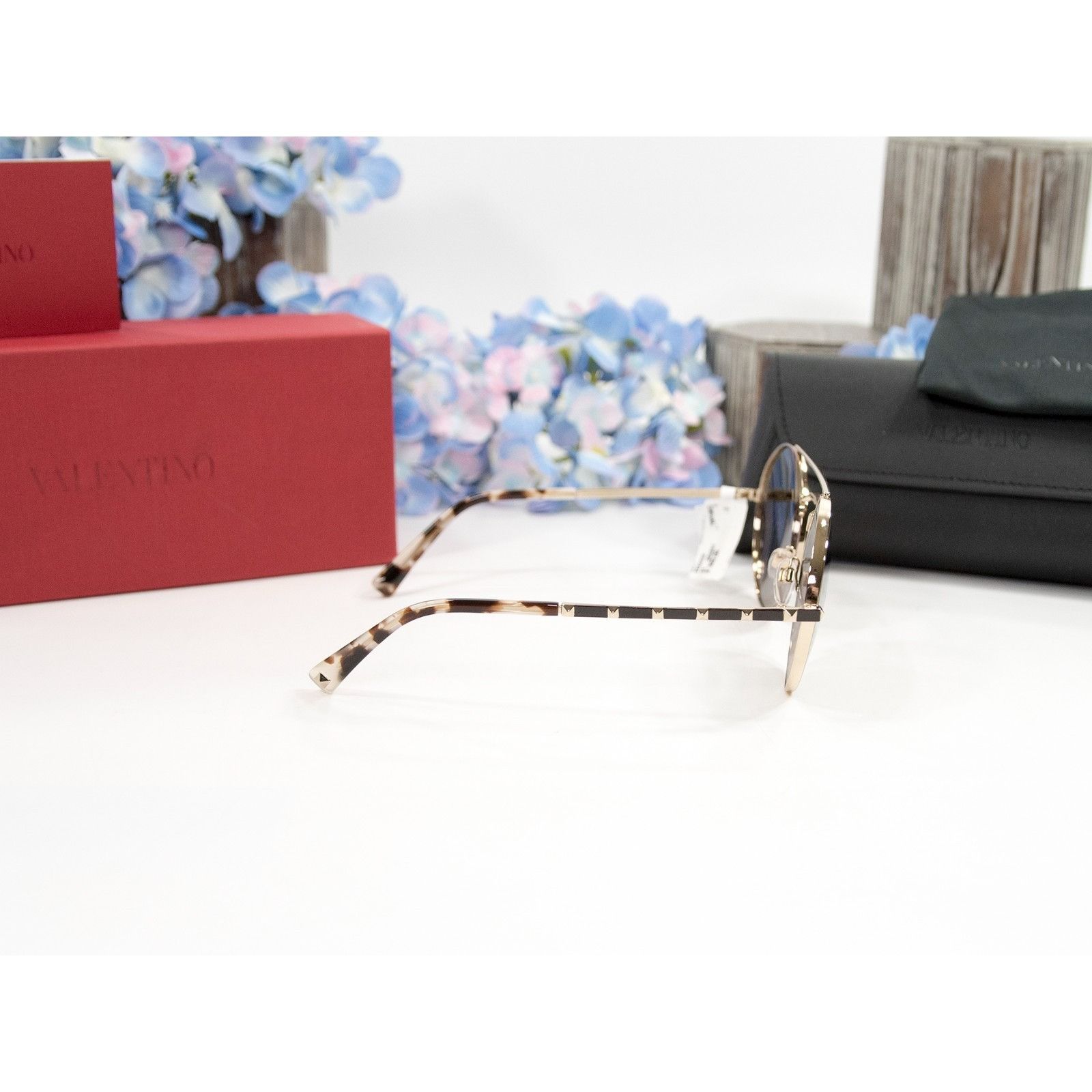 Valentino Valentino VA2036 Gold Tortoise Logo Aviator Metal Sunglasses Size ONE SIZE - 7 Thumbnail