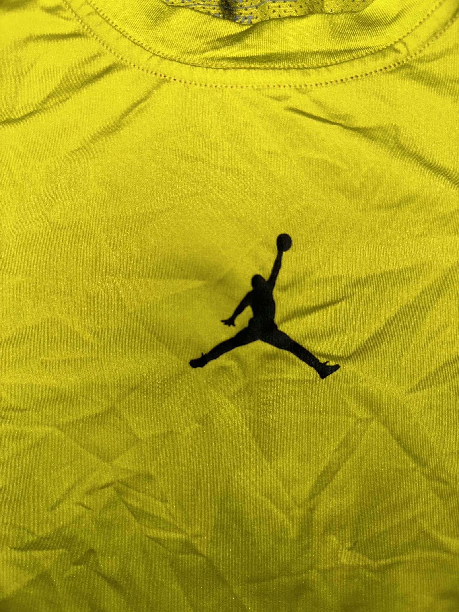 Jordan Brand Jordan Mens Training Basketball Dri-Fit VINTAGE Shirt Size US M / EU 48-50 / 2 - 2 Thumbnail