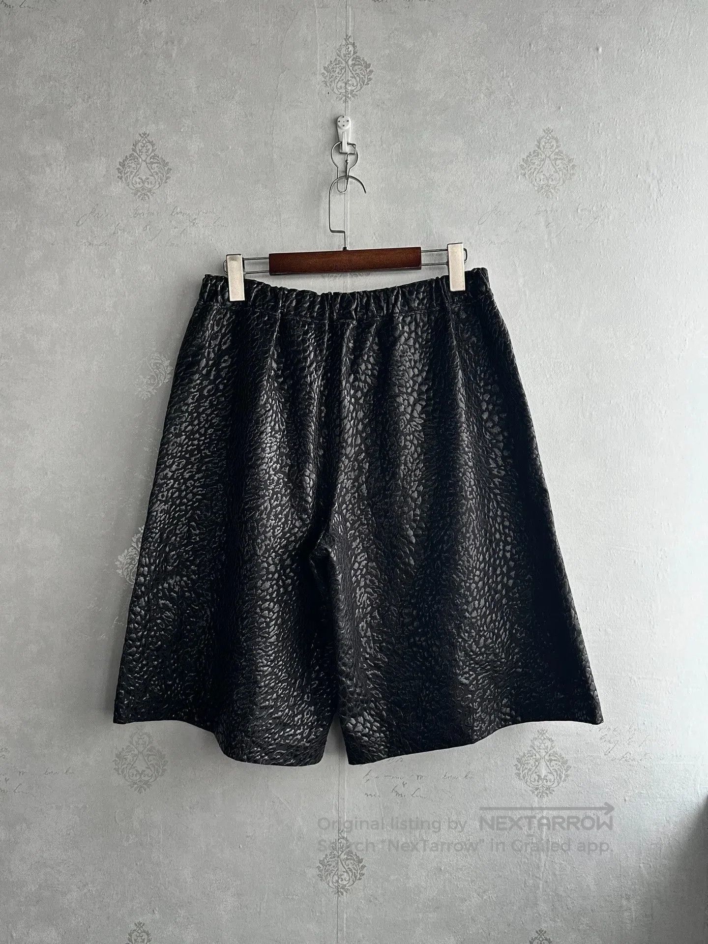 Comme des Garcons Comme des Garcons sizem Dark pattern relief shorts| Size US 32 / EU 48 - 2 Thumbnail